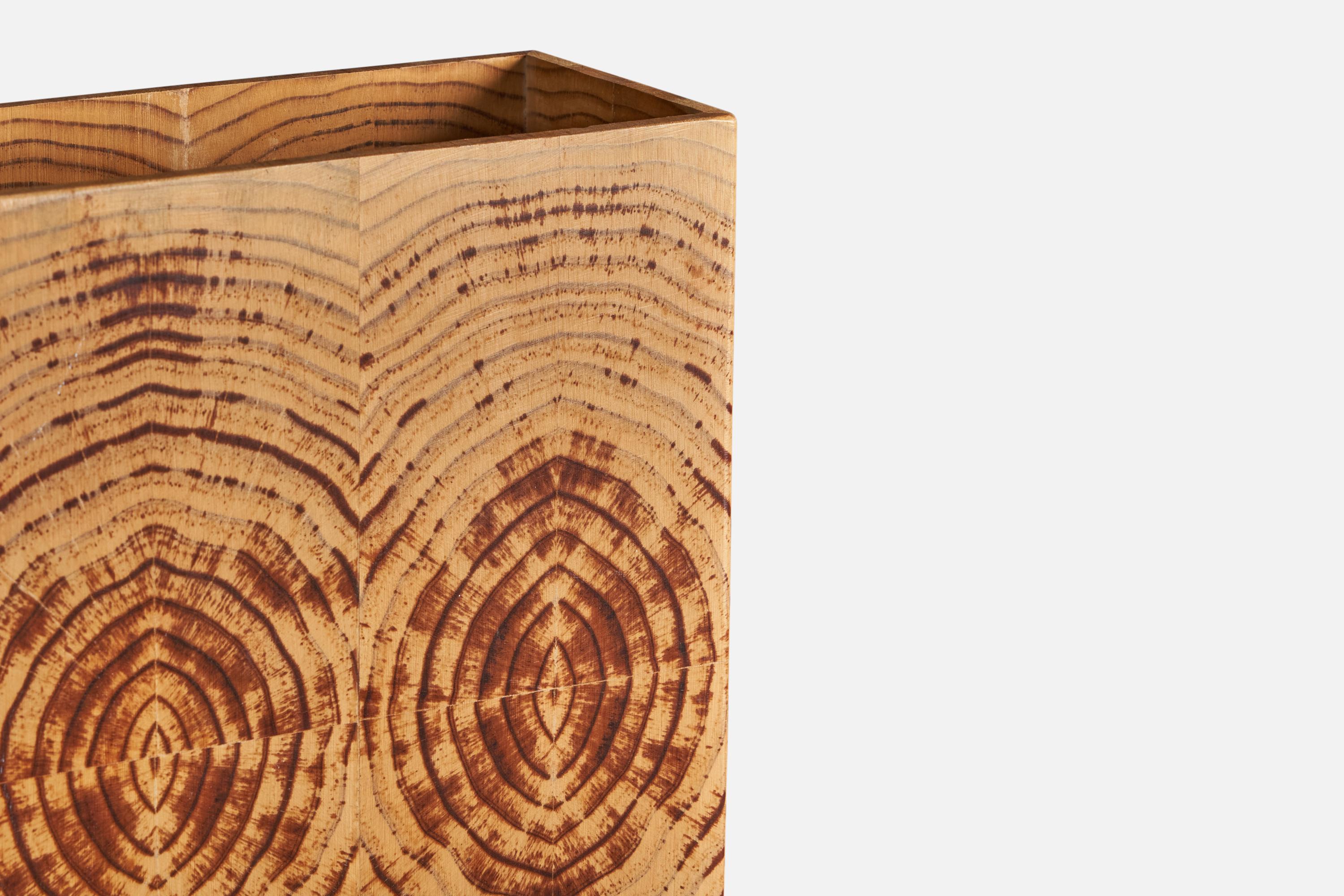 Swedish Designer, Table Lamp, Pine, Sweden 1970s In Good Condition For Sale In High Point, NC
