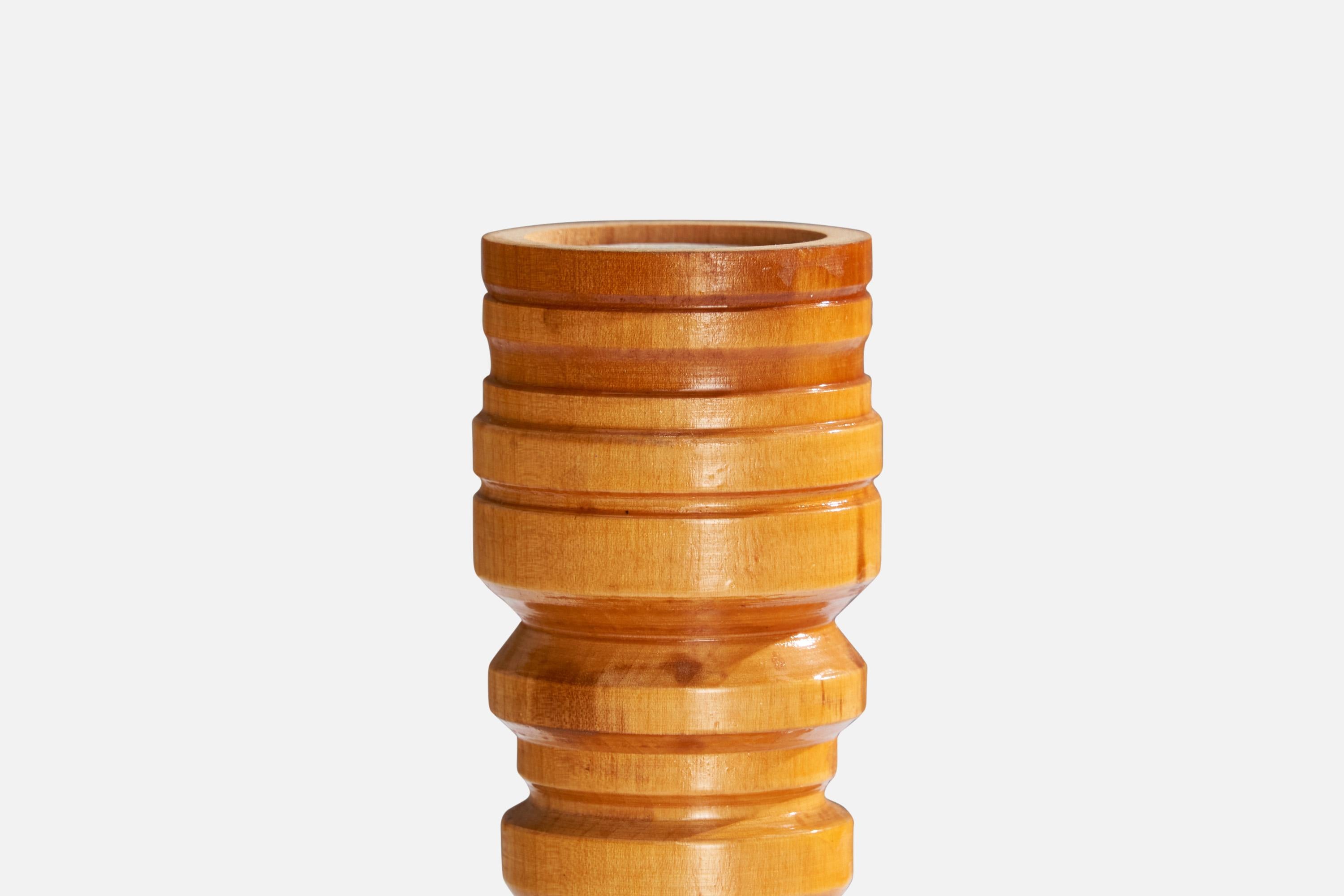 Swedish Designer, Table Lamp, Pine, Sweden, 1970s For Sale 1