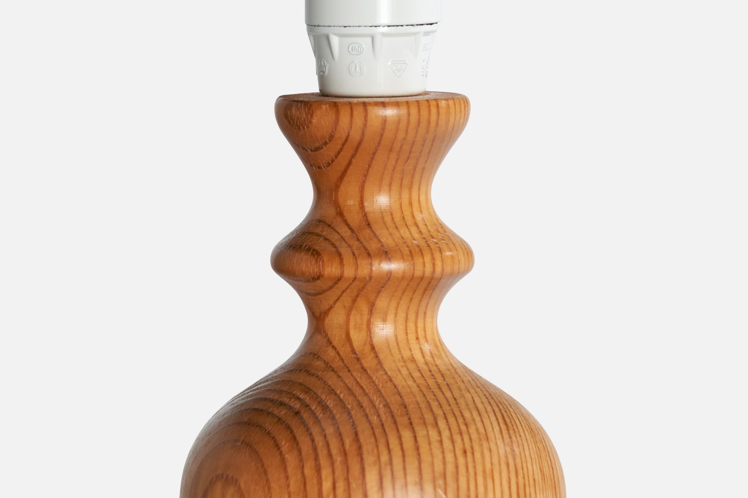 Fin du 20e siècle Créateur suédois, lampe de bureau, pin, Suède, années 1970 en vente