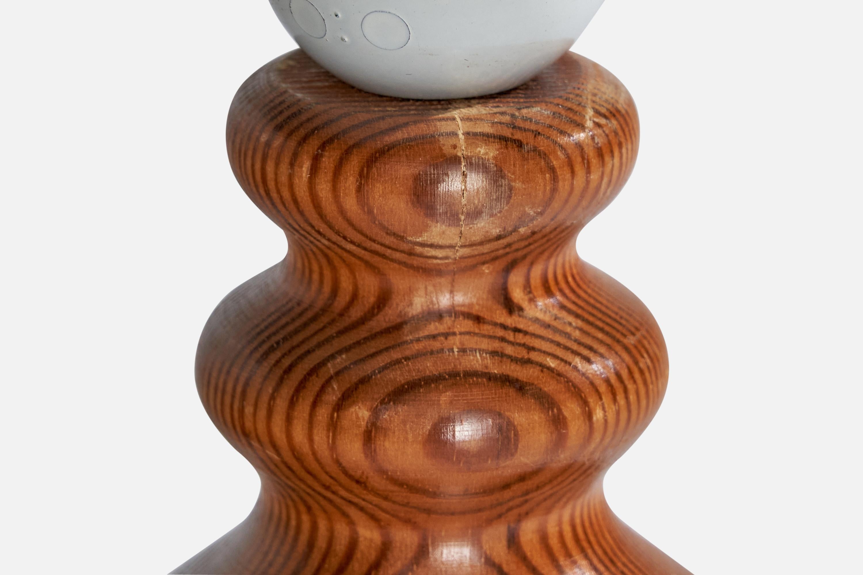 Diseñador sueco, lámpara de mesa, pino, Suecia, años 1970 finales del siglo XX en venta