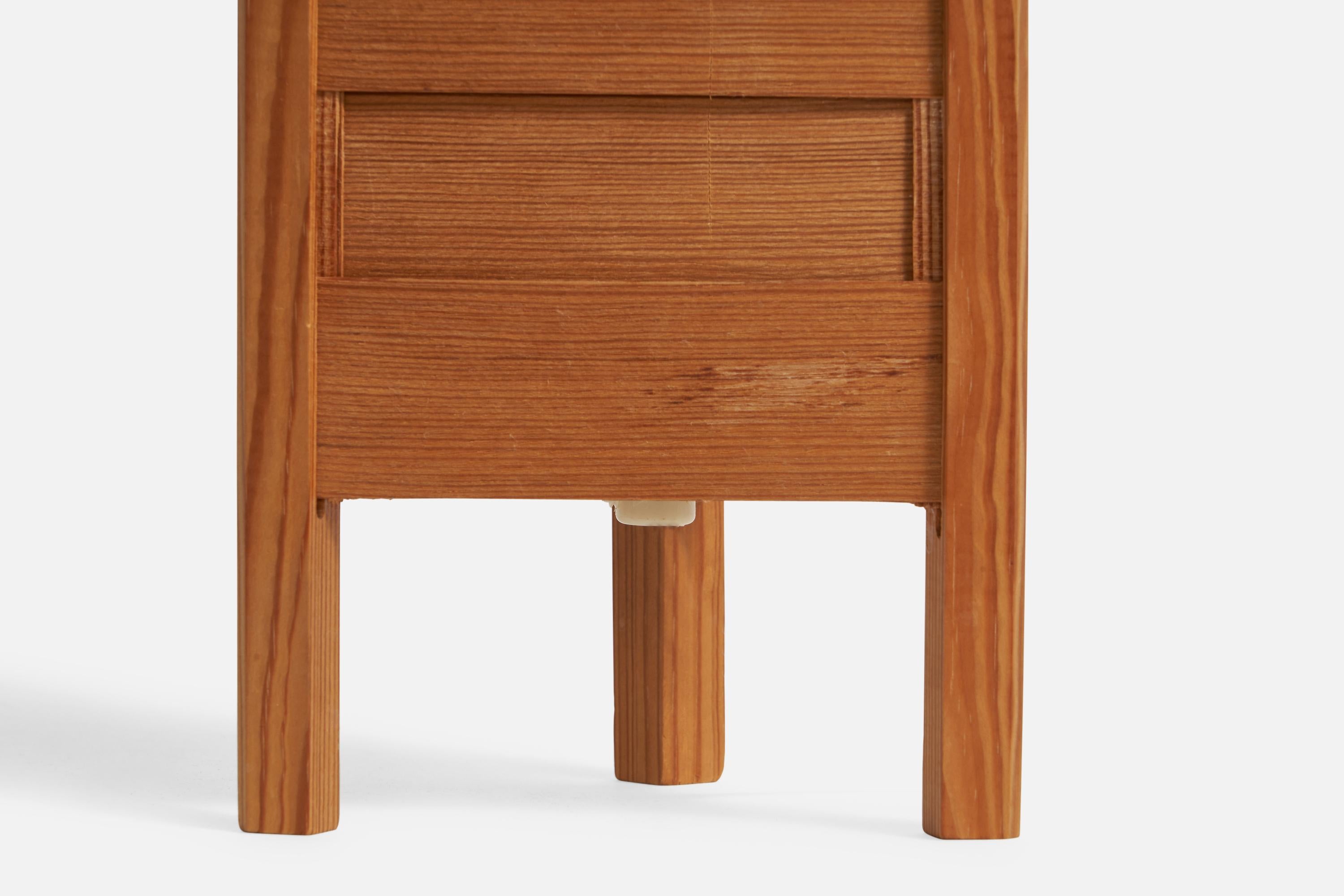 Swedish Designer, Table Lamp, Pine, Sweden, 1970s For Sale 2