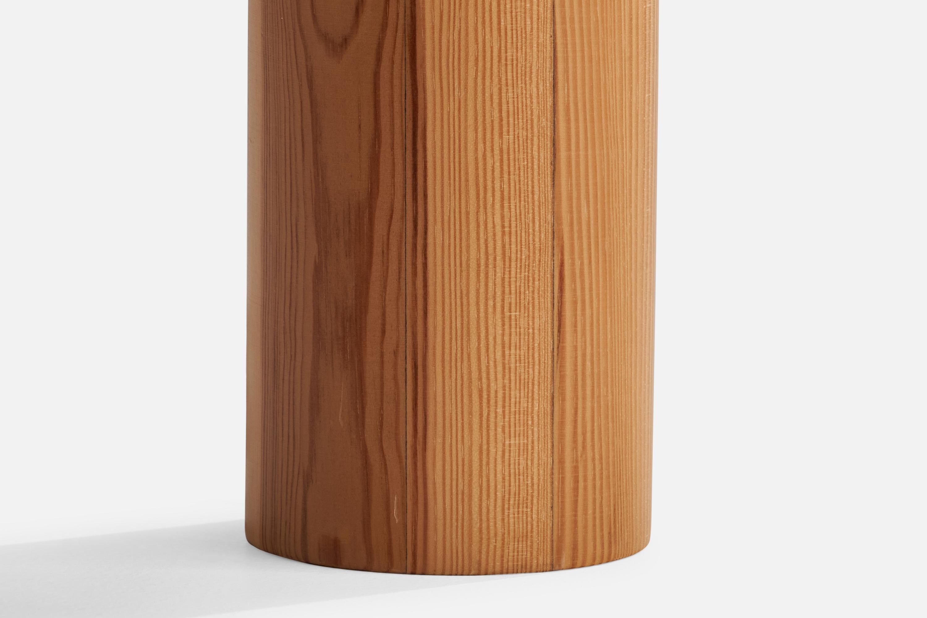 Swedish Designer, Table Lamp, Pine, Sweden, 1970s For Sale 1