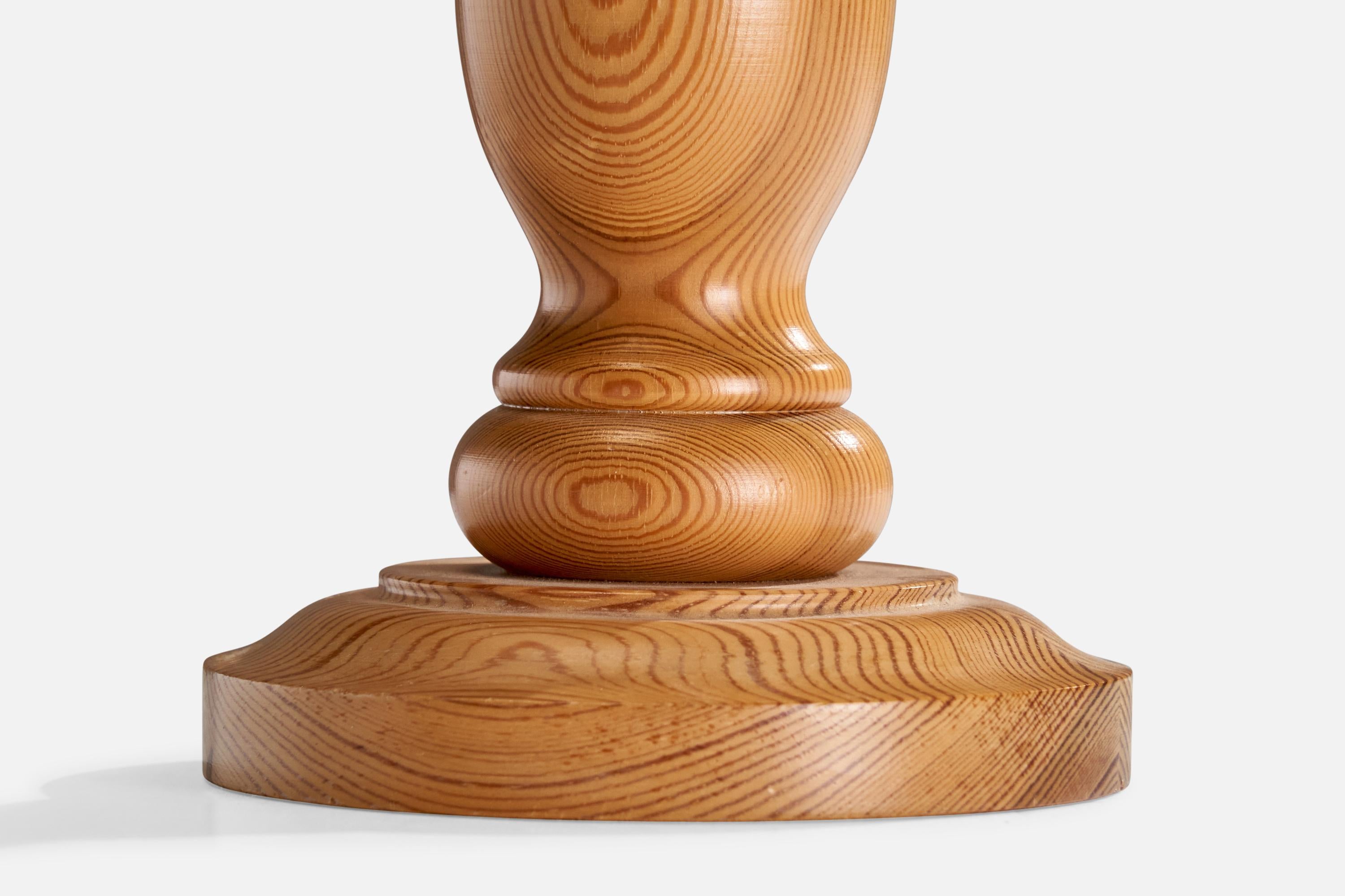Swedish Designer, Table Lamp, Pine, Sweden, 1970s For Sale 2