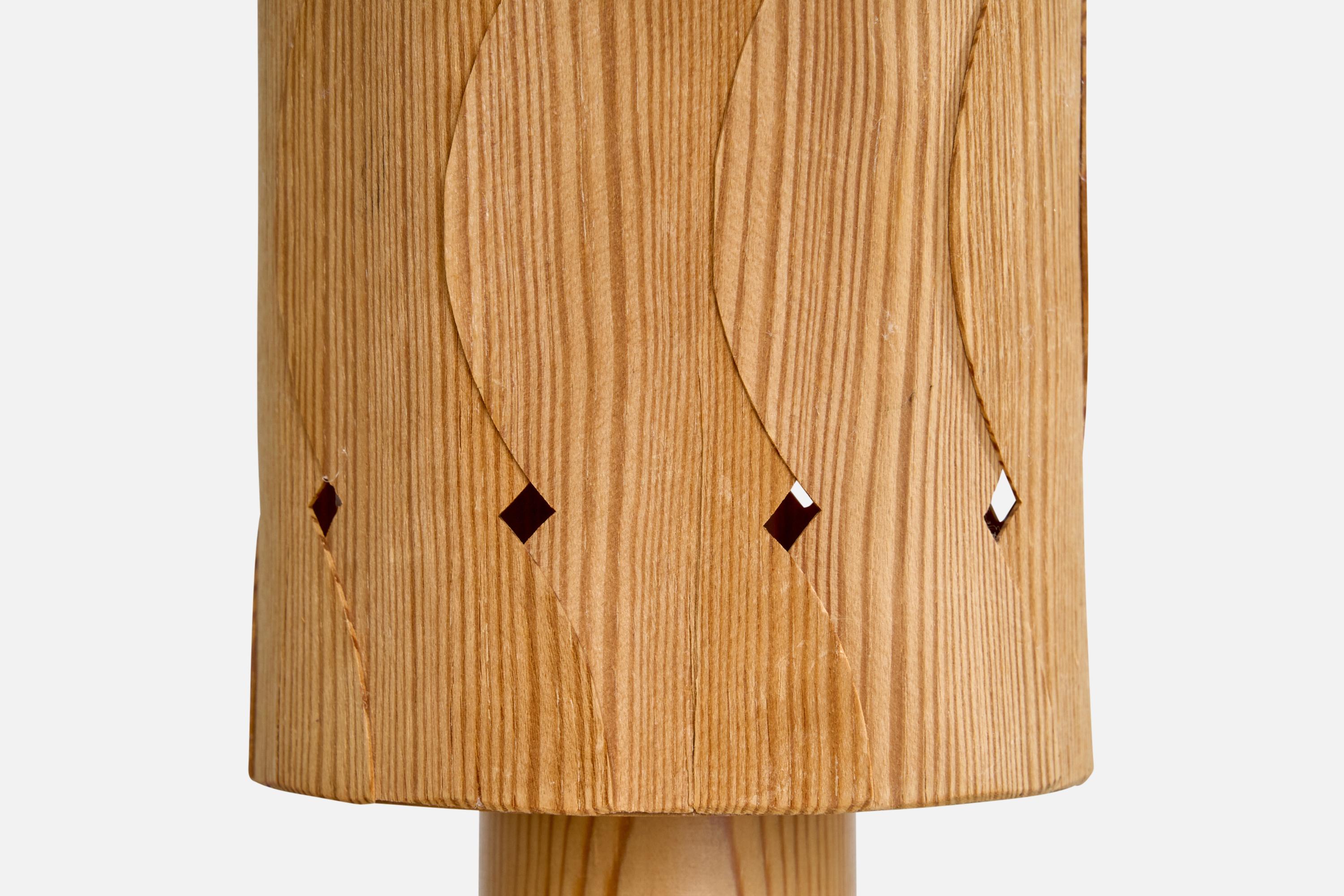 Swedish Designer, Table Lamp, Pine, Sweden, 1970s For Sale 2