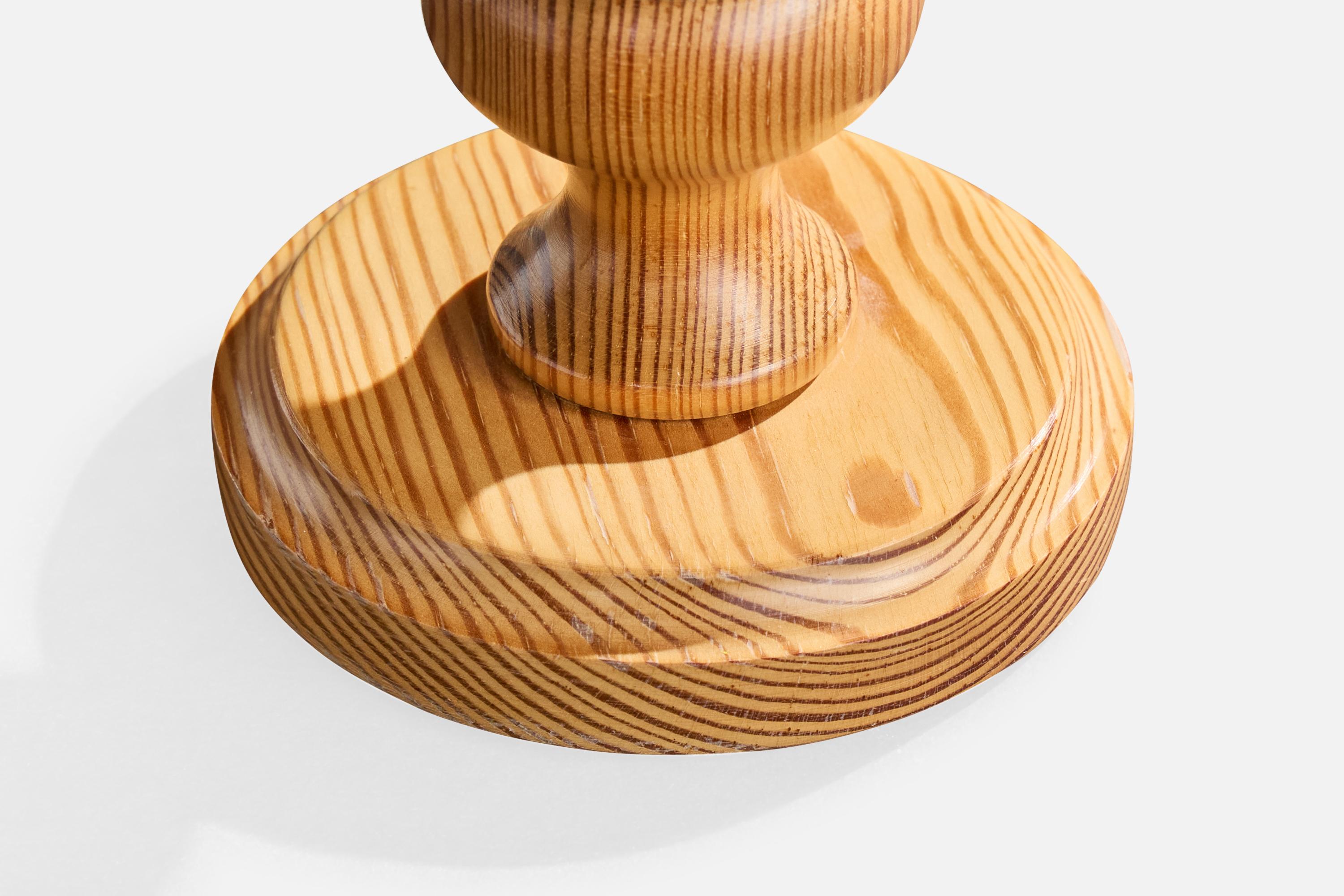 Fin du 20e siècle Créateur suédois, lampe de bureau, pin, Suède, années 1970 en vente