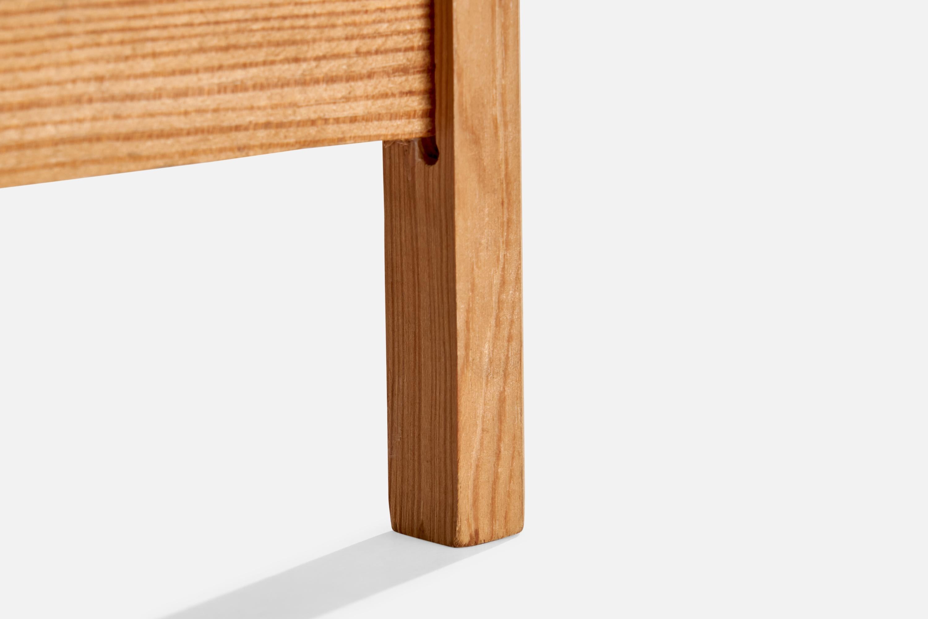 Swedish Designer, Table Lamp, Pine, Sweden, 1970s For Sale 3