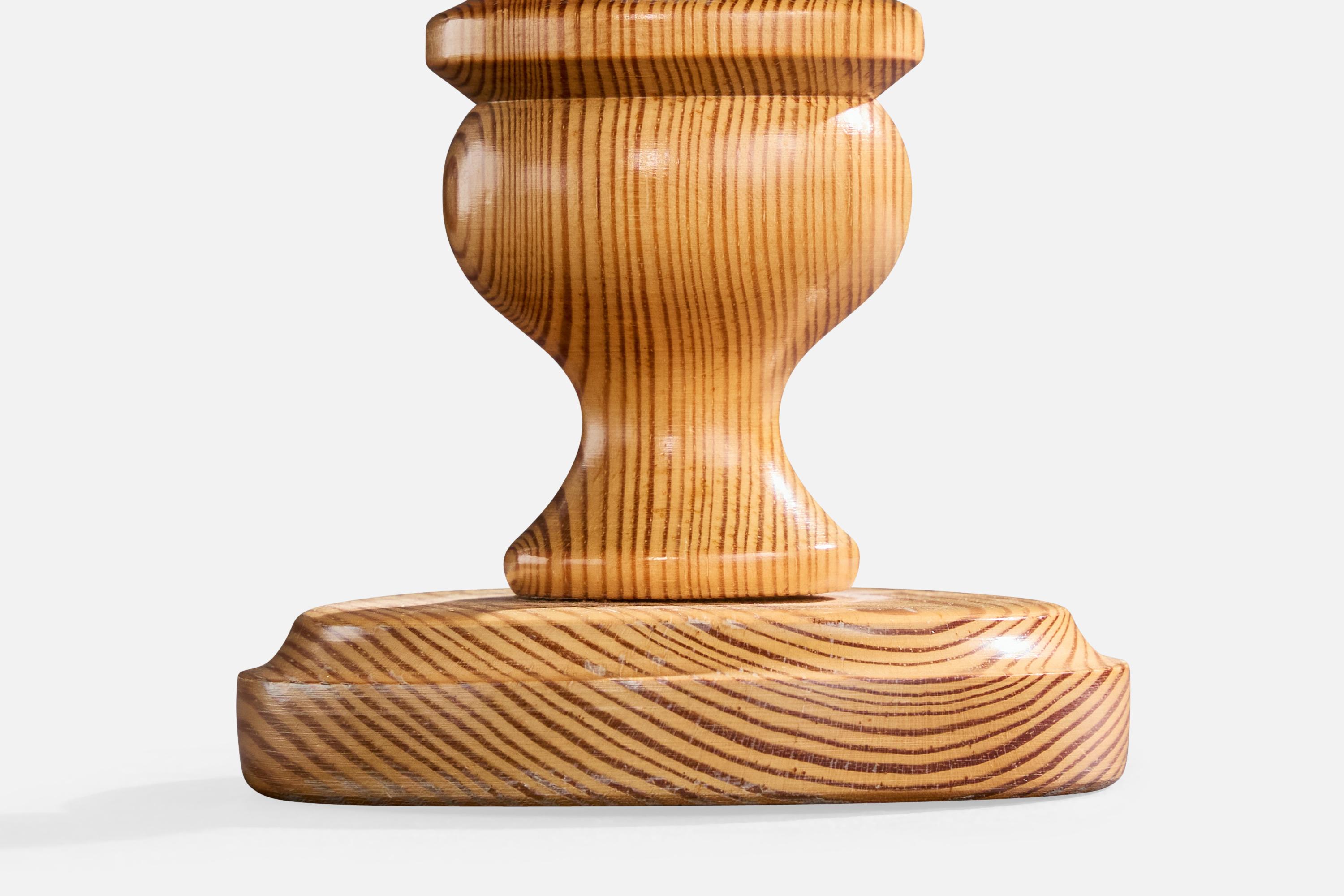 Pin Créateur suédois, lampe de bureau, pin, Suède, années 1970 en vente