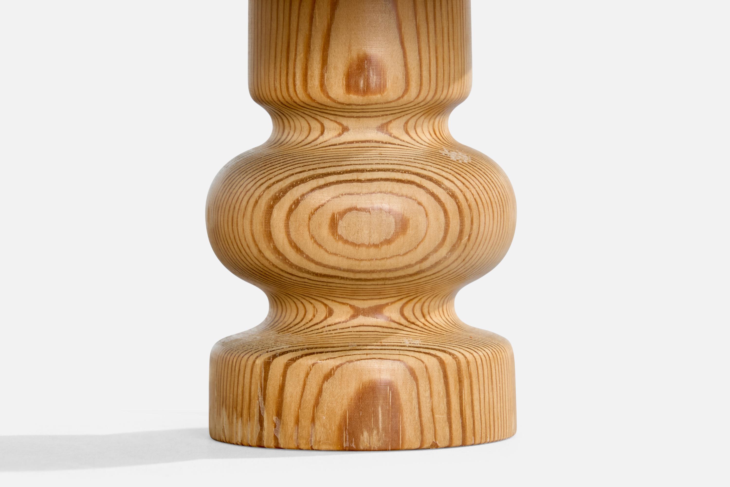 Swedish Designer, Table Lamp, Pine, Sweden, 1970s For Sale 4