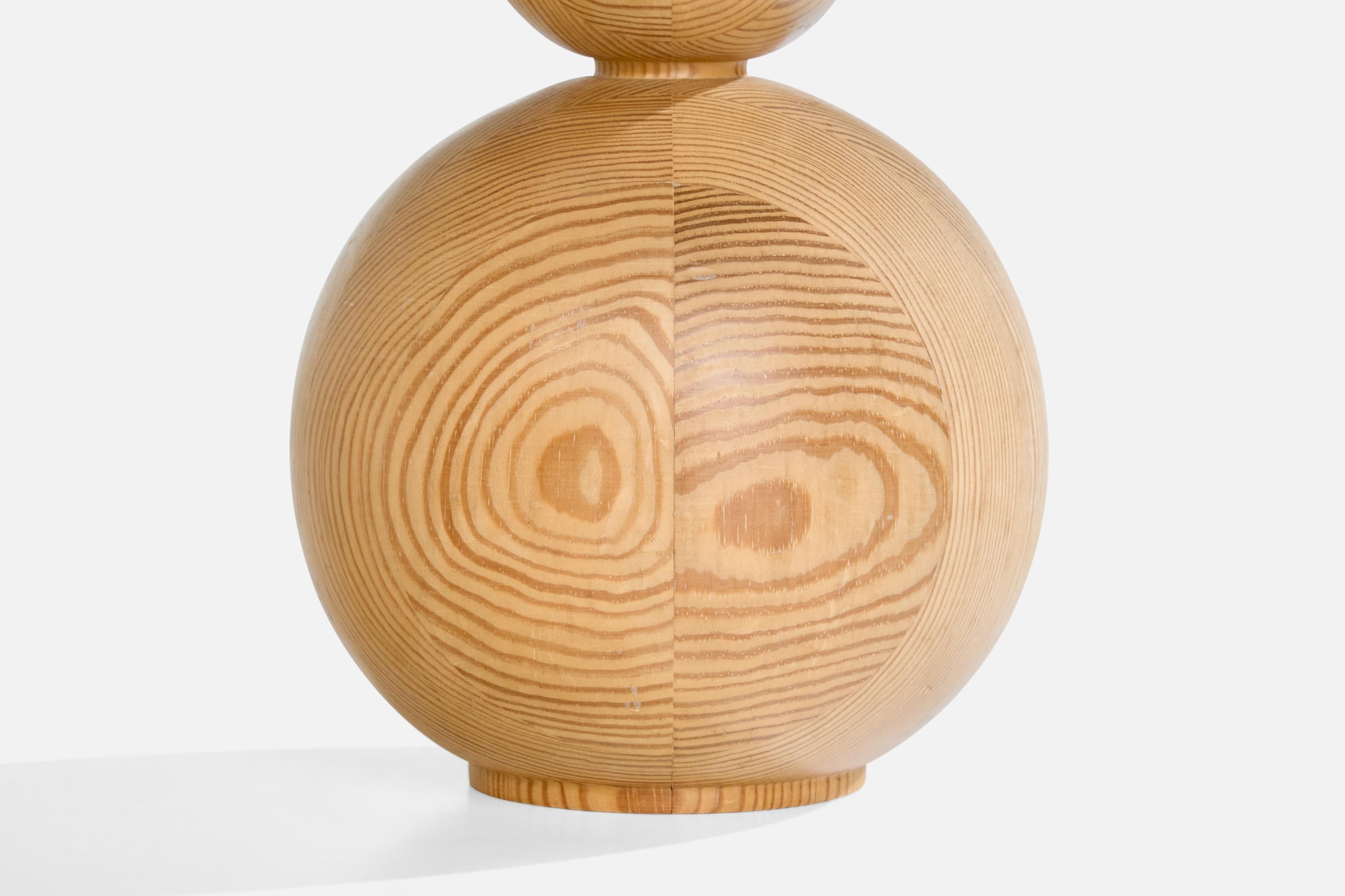 Swedish Designer, Table Lamp, Pine, Sweden, 1970s For Sale 5