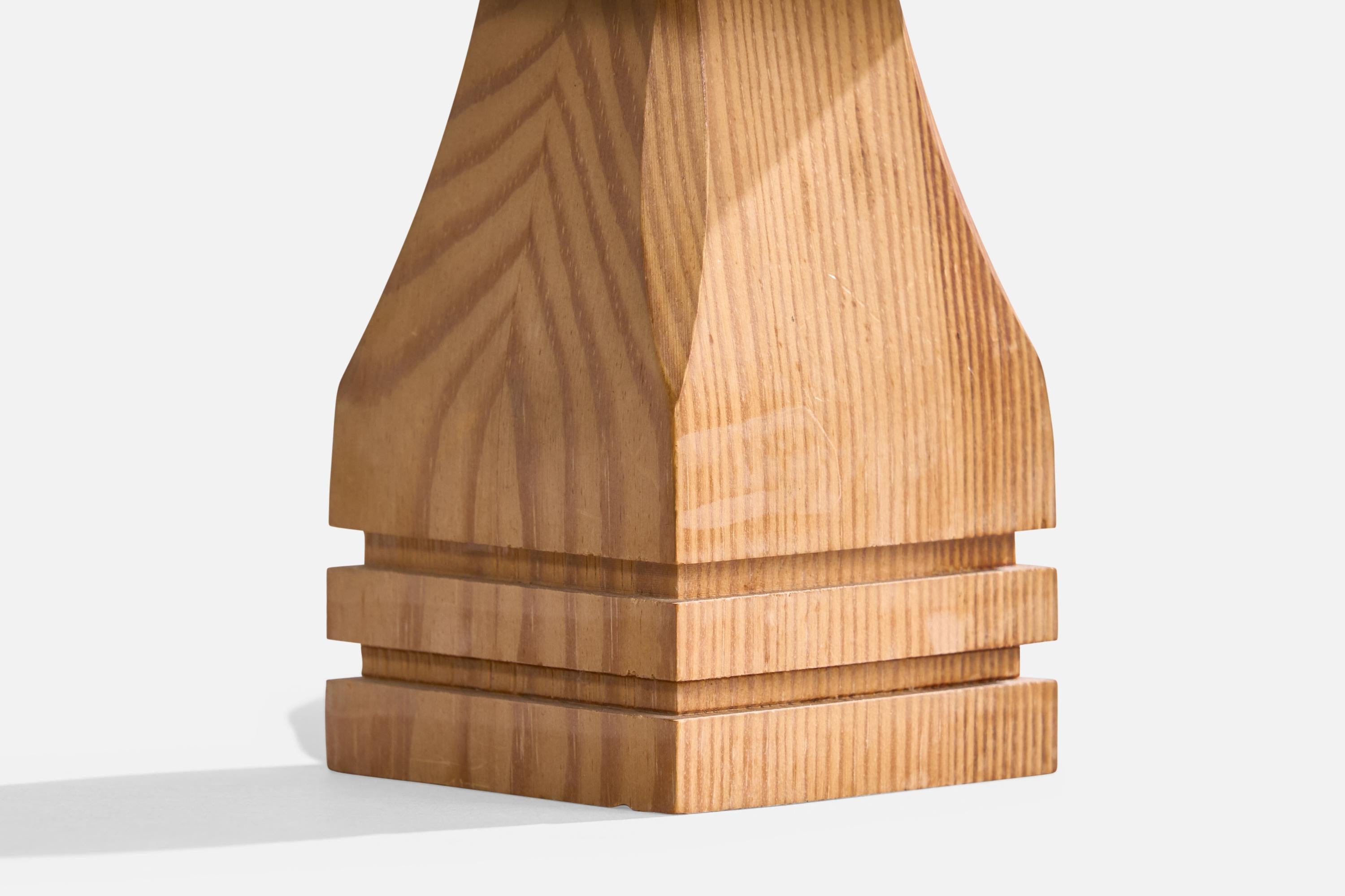 Schwedische Designerin, Tischlampe, Kiefernholz, Schweden, 1970er Jahre im Angebot 5