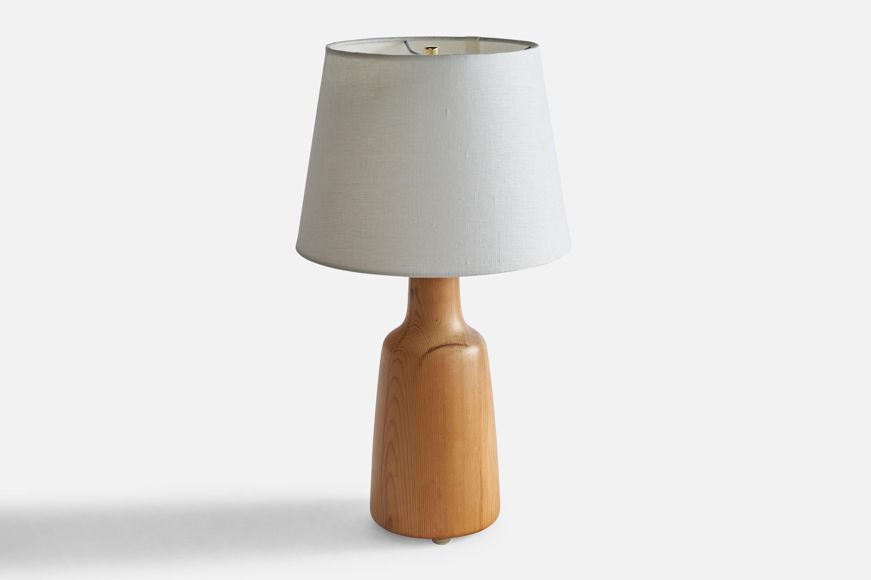 Swedish Designer, Table Lamp, Pine, Sweden, 1977 In Good Condition For Sale In High Point, NC