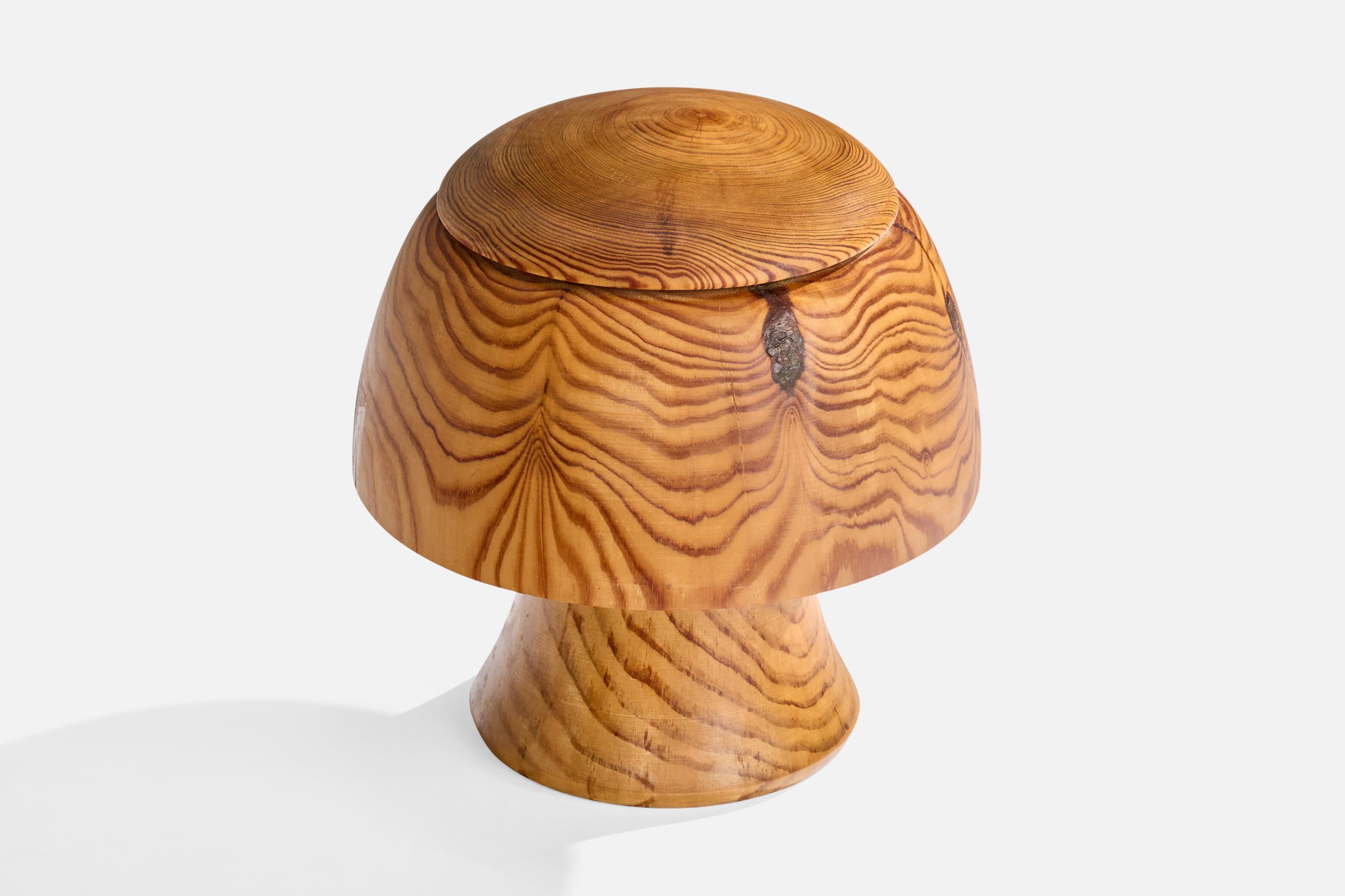 Swedish Designer, Table Lamp, Pine, Sweden, 1997 In Good Condition For Sale In High Point, NC