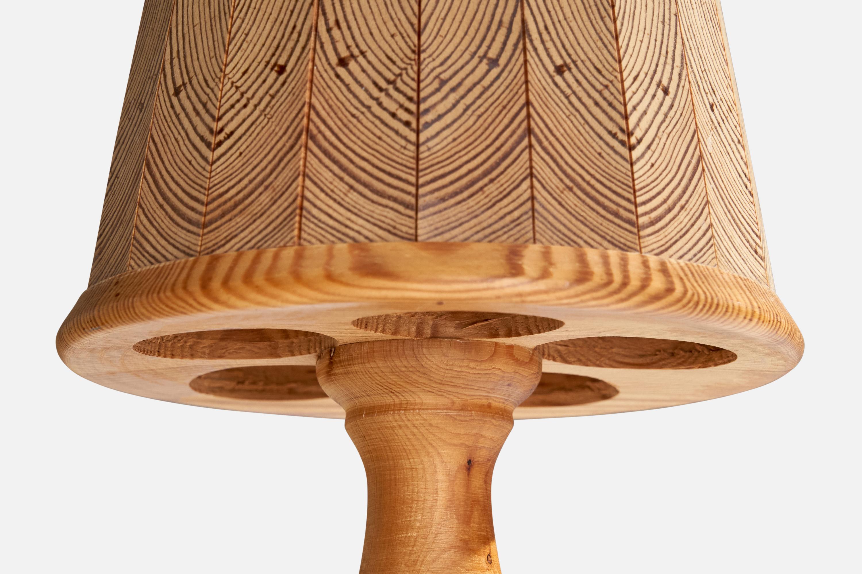 Designer suédois, lampe de bureau, pin, bois, Suède, 1970 en vente 4