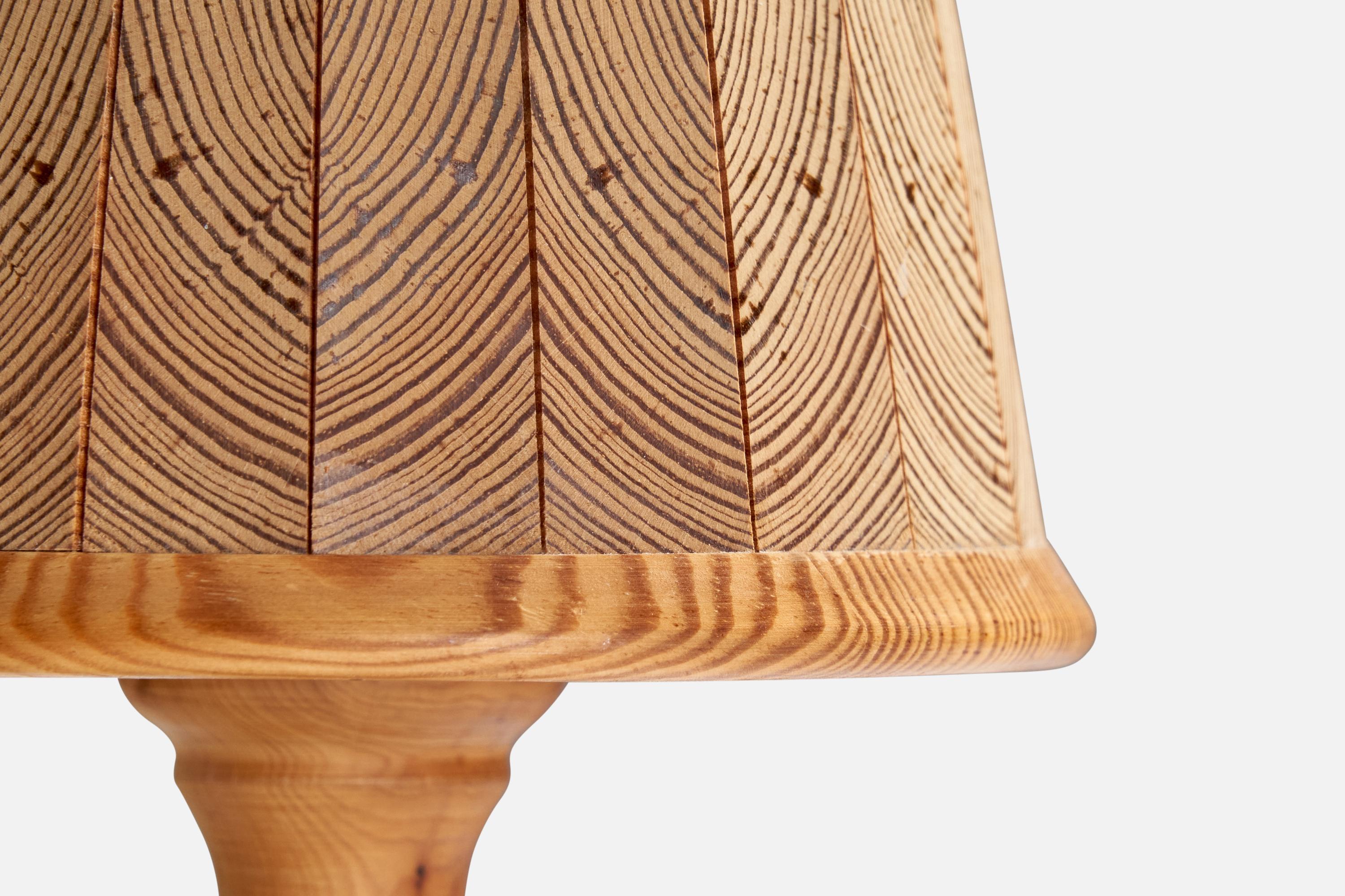 Designer suédois, lampe de bureau, pin, bois, Suède, 1970 en vente 3