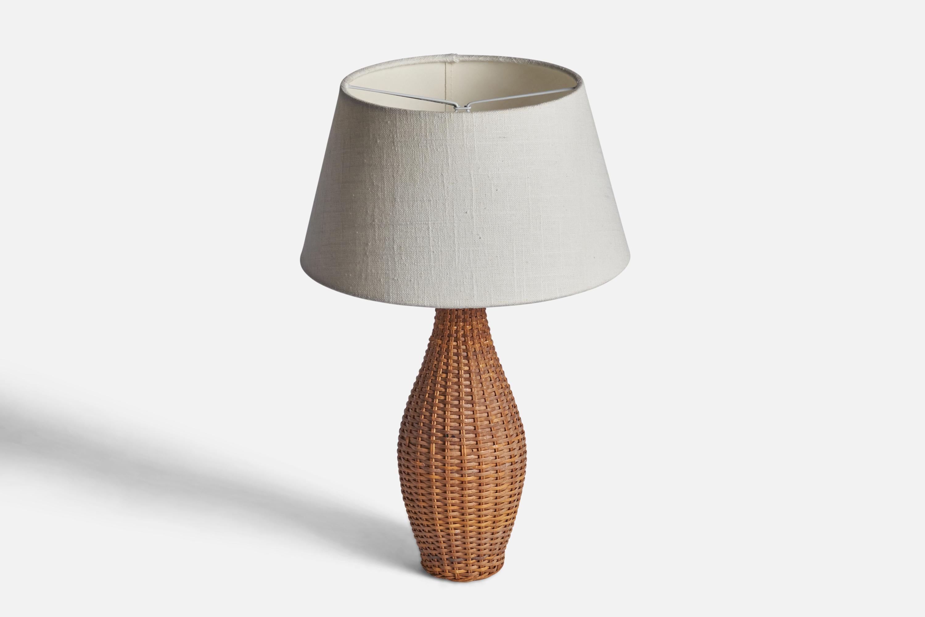 Mid-Century Modern Designer suédois, lampe de bureau, rotin, Suède, années 1960 en vente