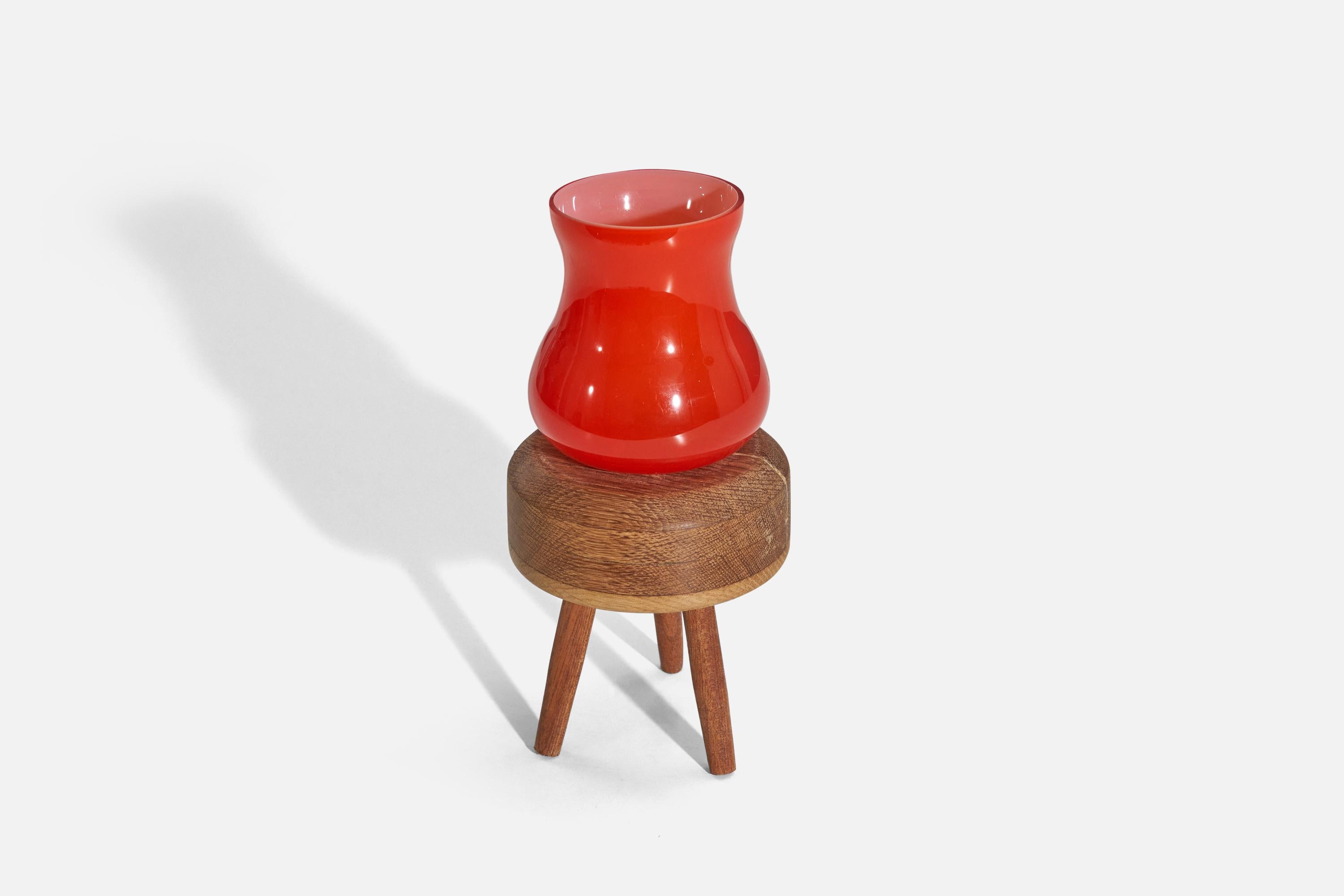 Swedish Designer, Table Lamp, Red Glass And Oak, Sweden, c. 1960s For Sale 1