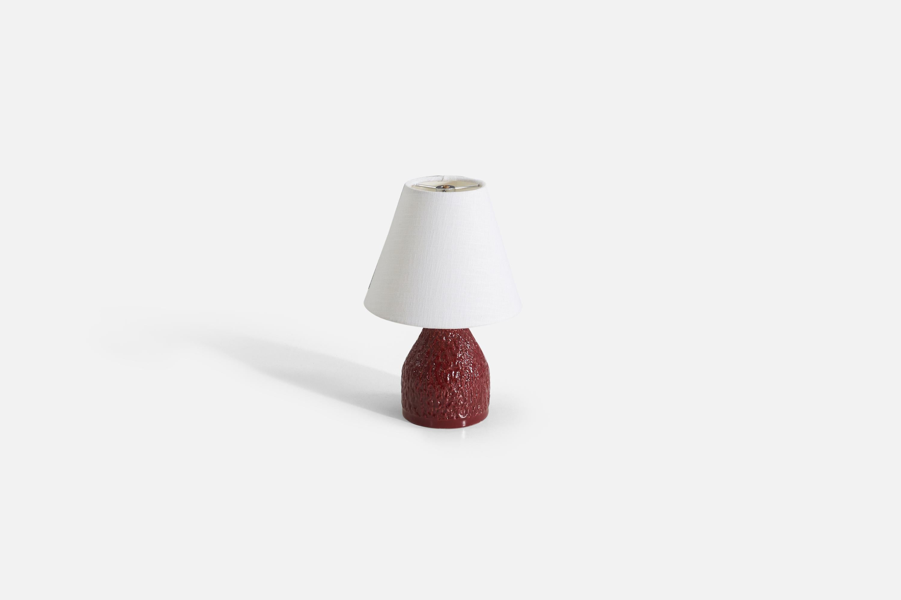 Swedish Designer, Table Lamp, Red-Glazed Ceramic, Sweden, 1960s For Sale 1