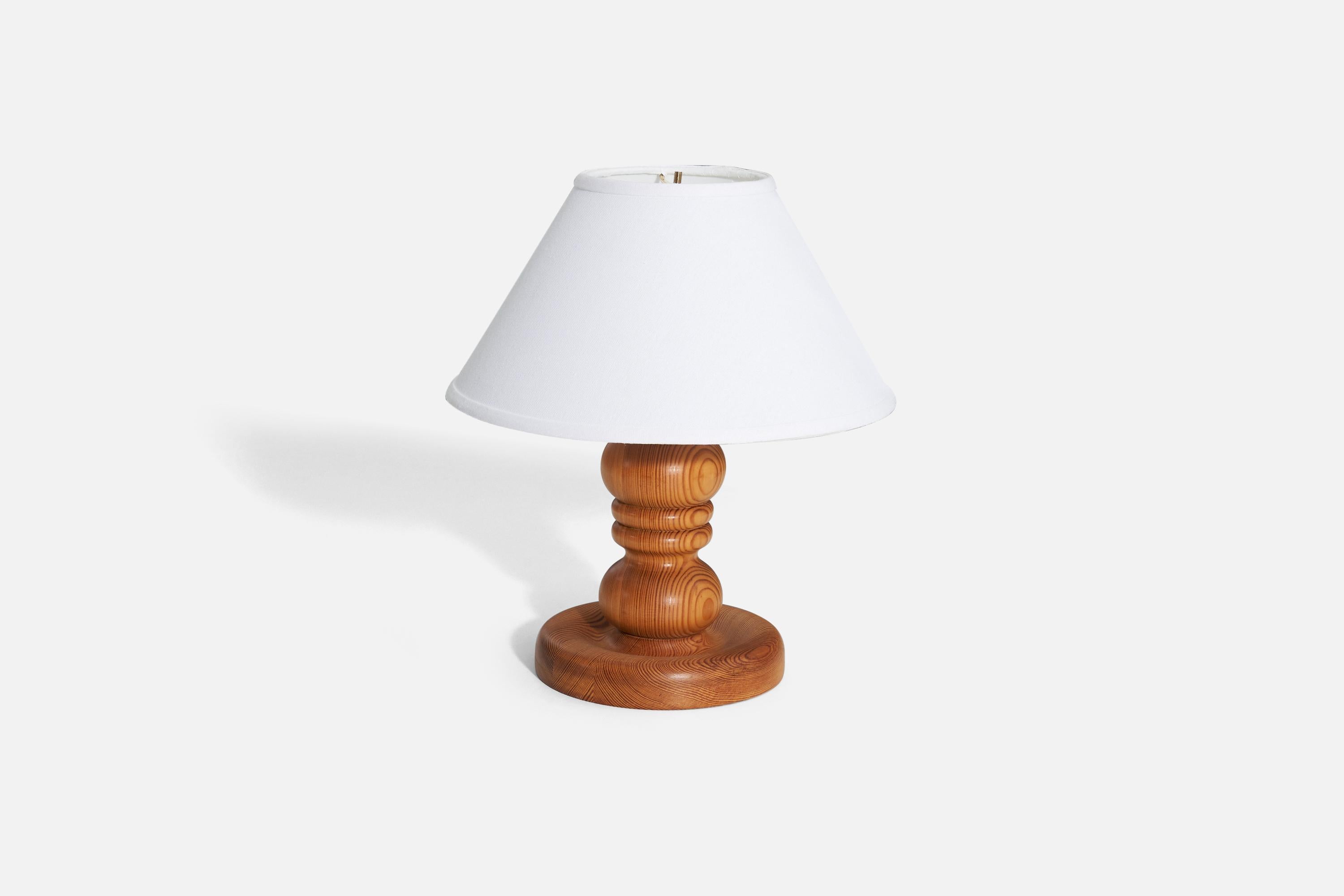 Swedish Designer, Table Lamp, Solid Pine, Sweden, 1970s In Good Condition In High Point, NC