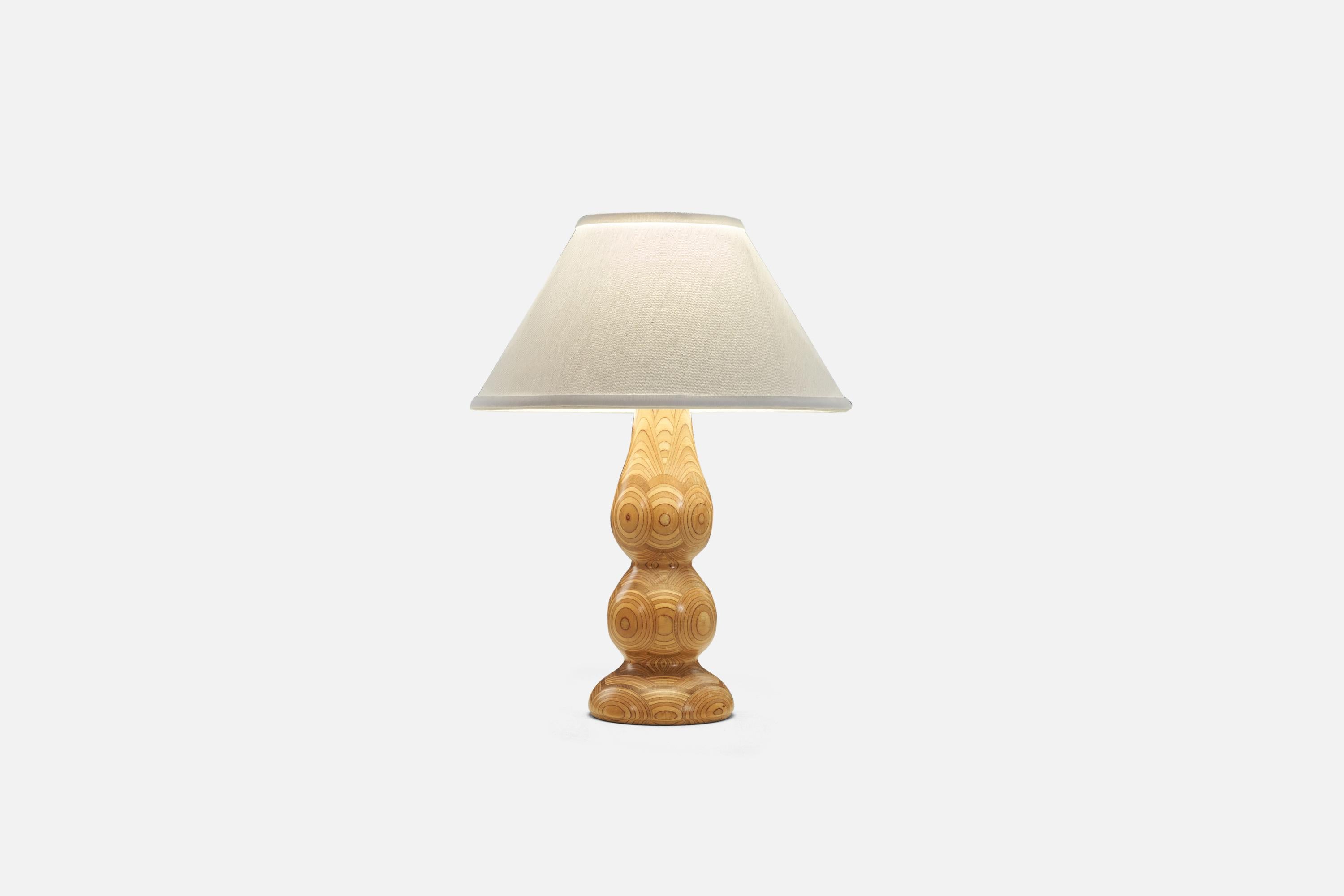 Swedish Designer, Table Lamp, Stack Laminated Pine, Sweden, 1970s In Good Condition For Sale In High Point, NC