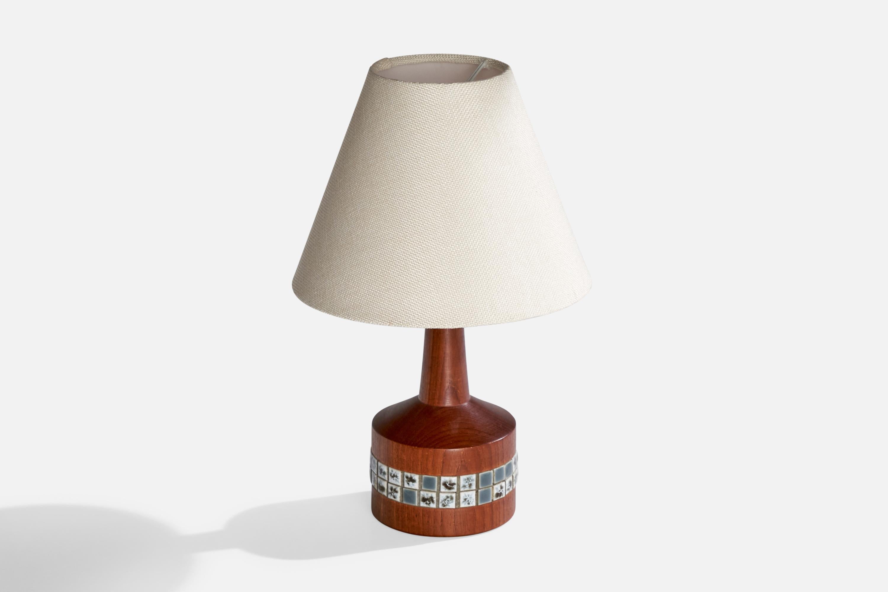 Mid-Century Modern Designer suédois, lampe de table, teck, céramique, Suède, années 1950 en vente