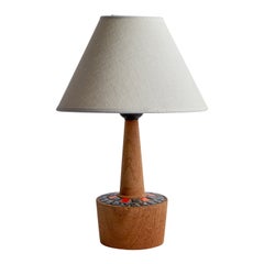 Diseñador sueco, lámpara de mesa, teca, cerámica, Suecia, años 50