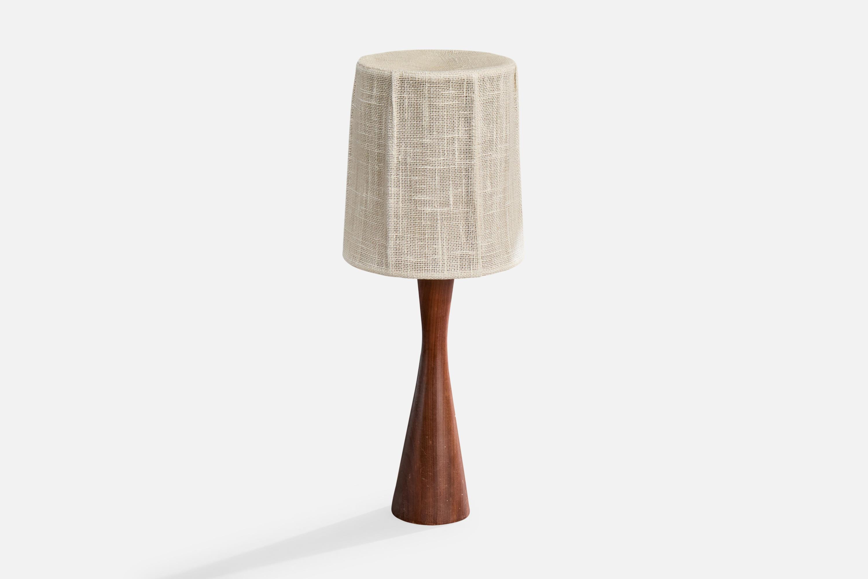 Mid-Century Modern Designer suédois, lampe de table, teck, tissu, Suède, années 1950 en vente