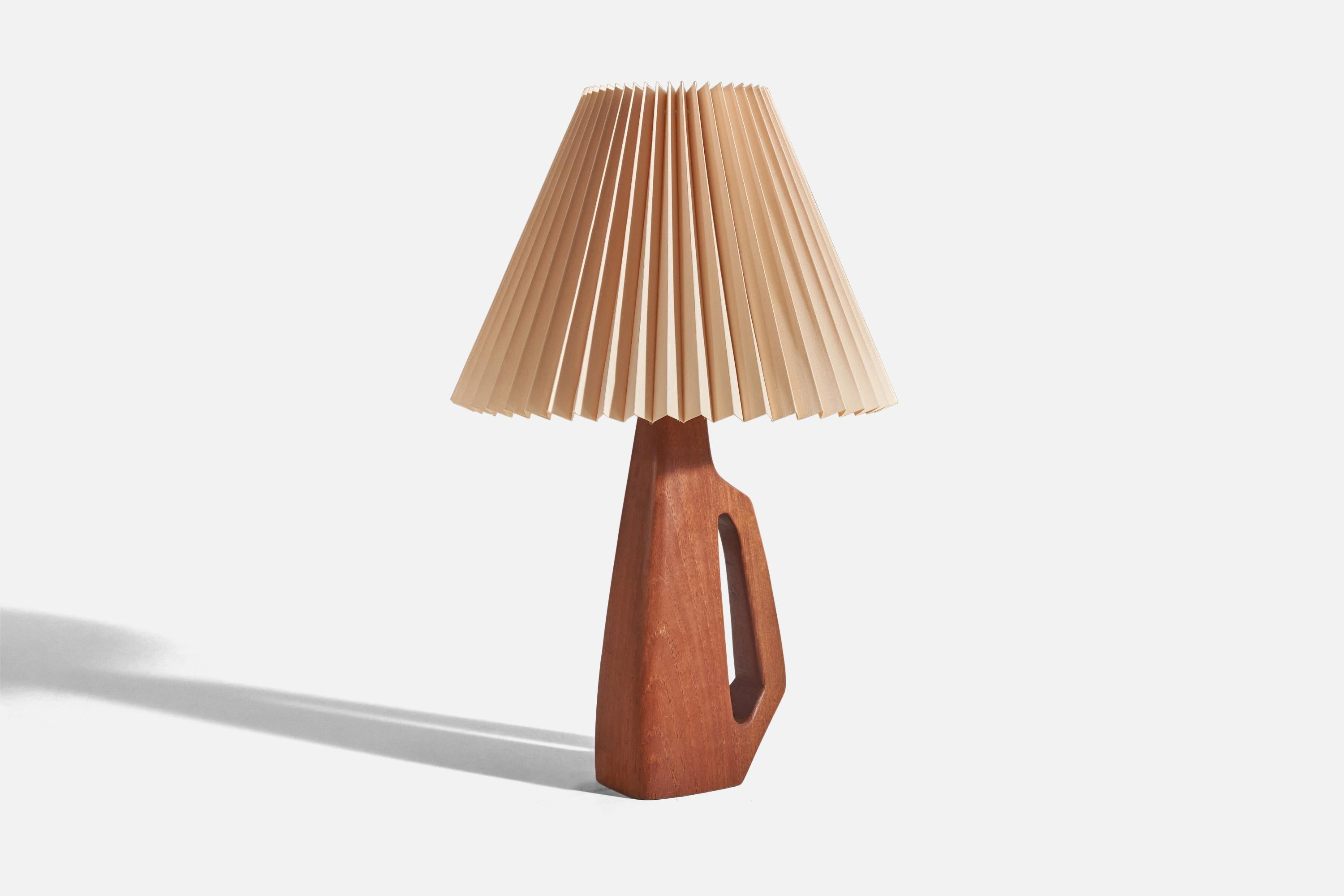 Swedish Designer, Table Lamp, Teak, Paper, Sweden, 1960s In Good Condition For Sale In High Point, NC