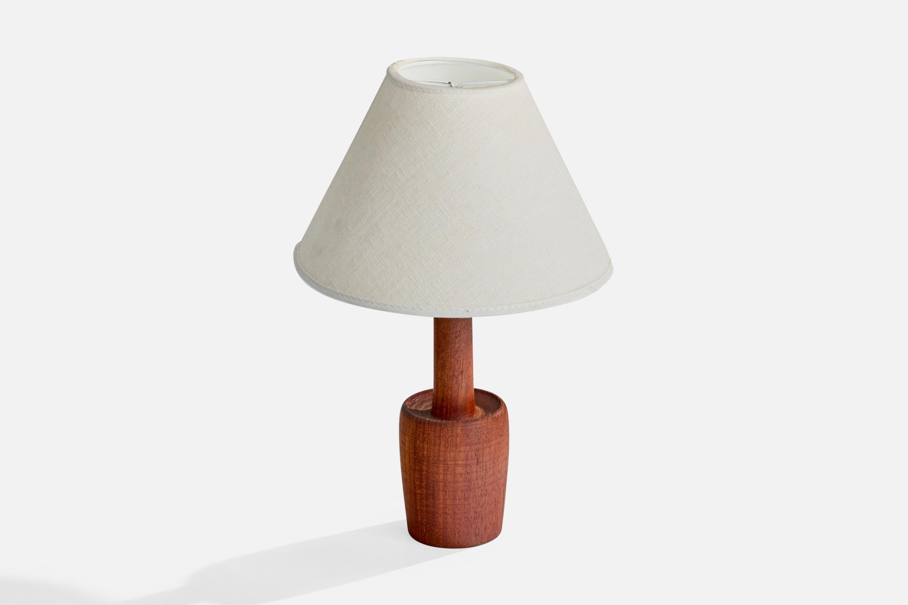 Diseñador sueco, Lámpara de mesa, Teca, Suecia, años 1950 Moderno de mediados de siglo en venta