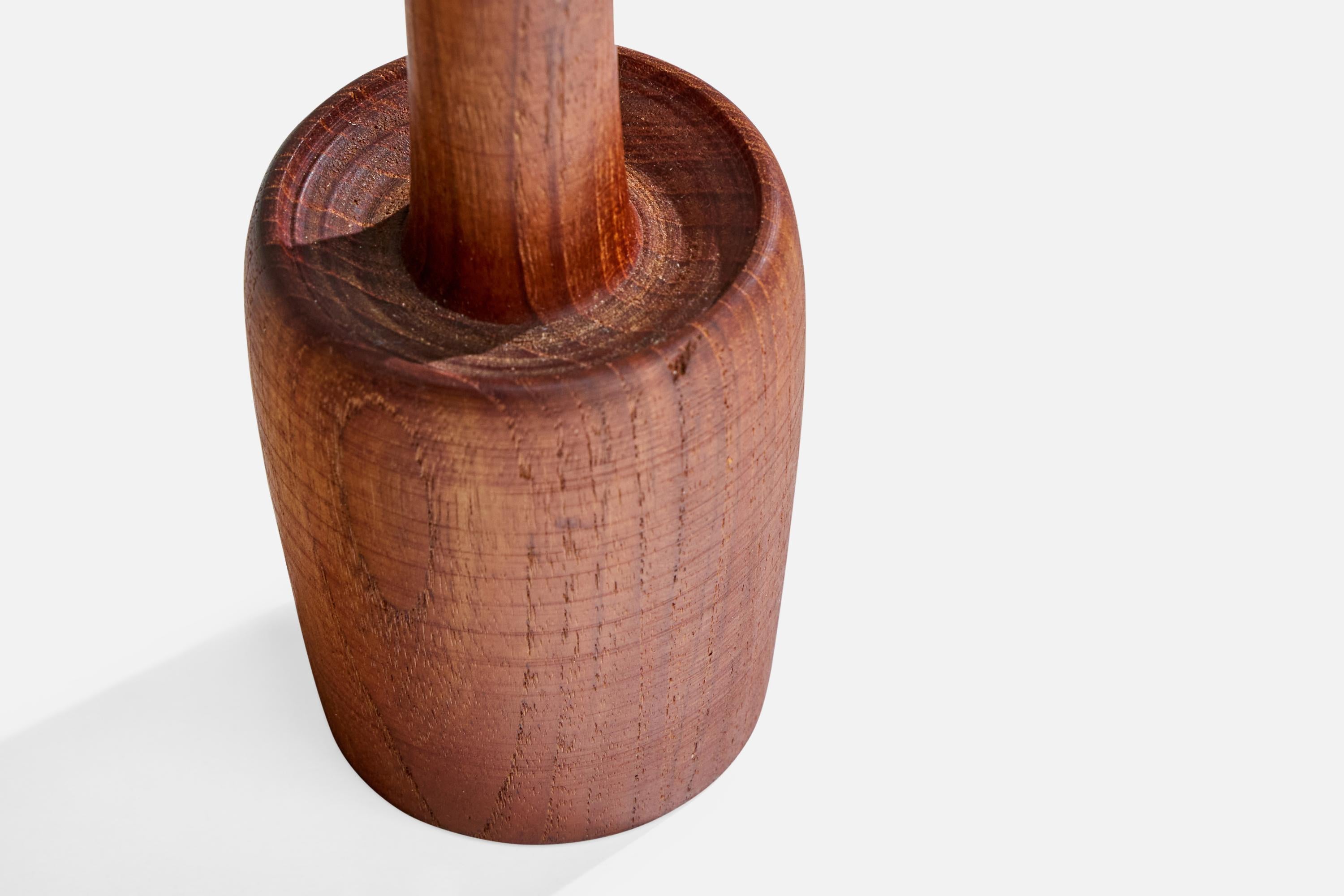 Diseñador sueco, Lámpara de mesa, Teca, Suecia, años 1950 en Bueno estado para la venta en High Point, NC