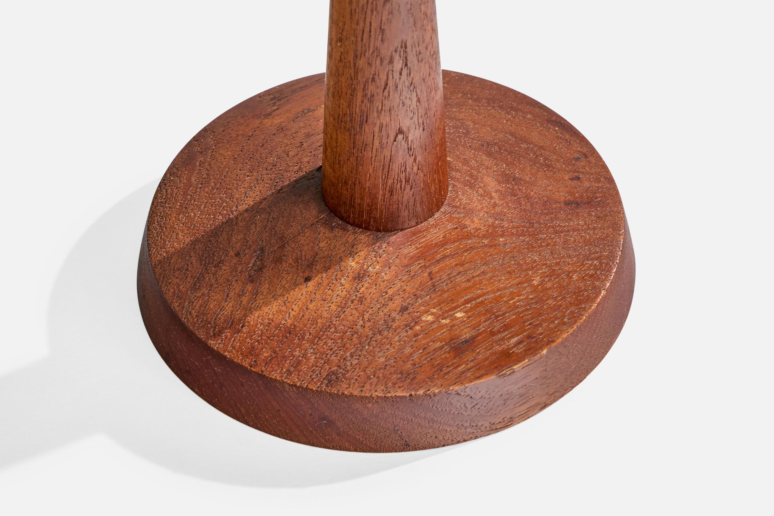 Diseñador sueco, Lámpara de mesa, Teca, Suecia, años 1950 en Bueno estado para la venta en High Point, NC