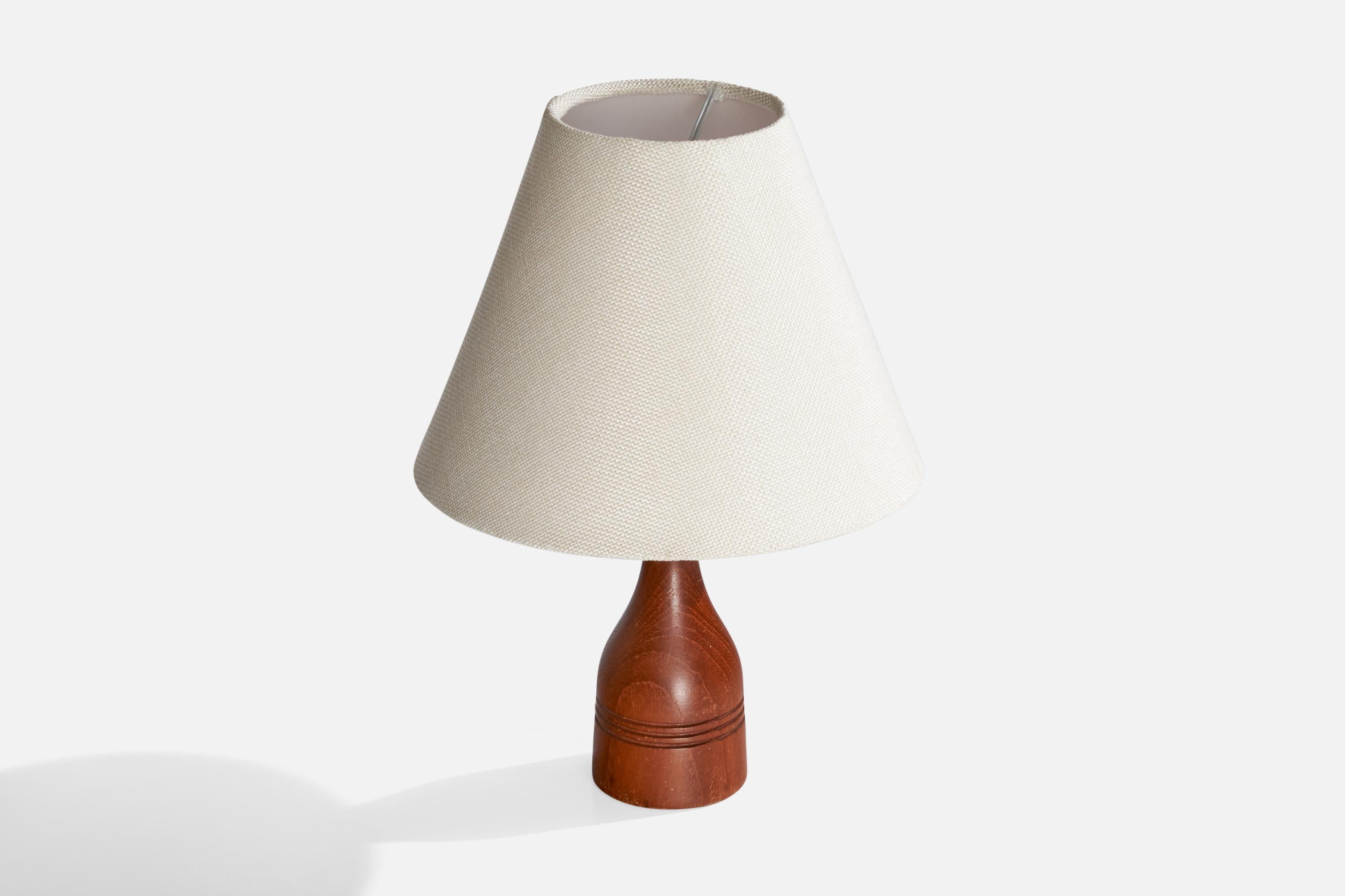 Swedish Designer, Table Lamp, Teak, Sweden, 1960s In Good Condition For Sale In High Point, NC