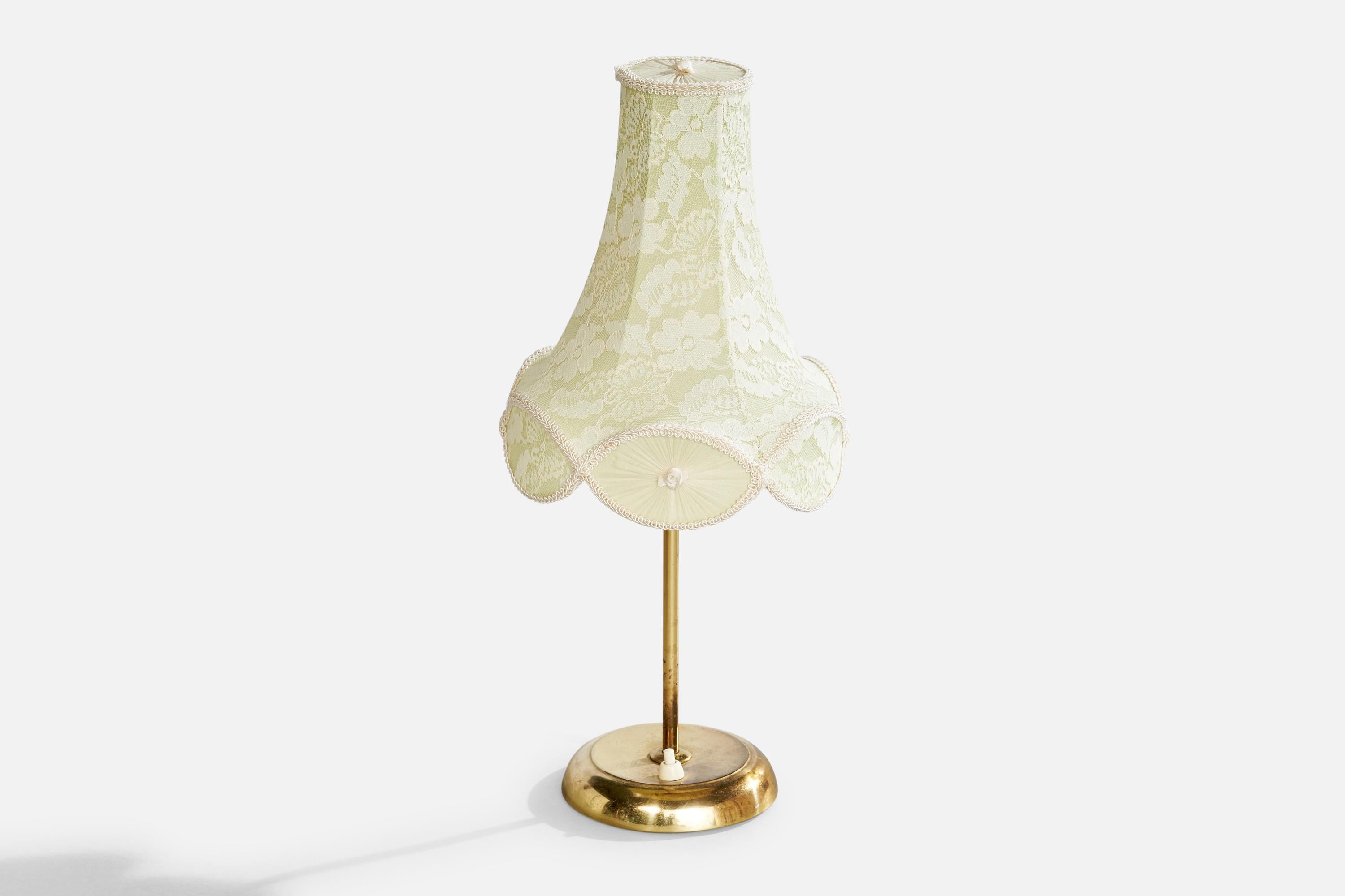 Designer suédois, lampes de table, laiton, tissu, Suède, années 1950 en vente 1
