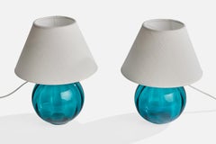 Designer svedese, lampade da tavolo, vetro, ottone, tessuto, Svezia, anni '50