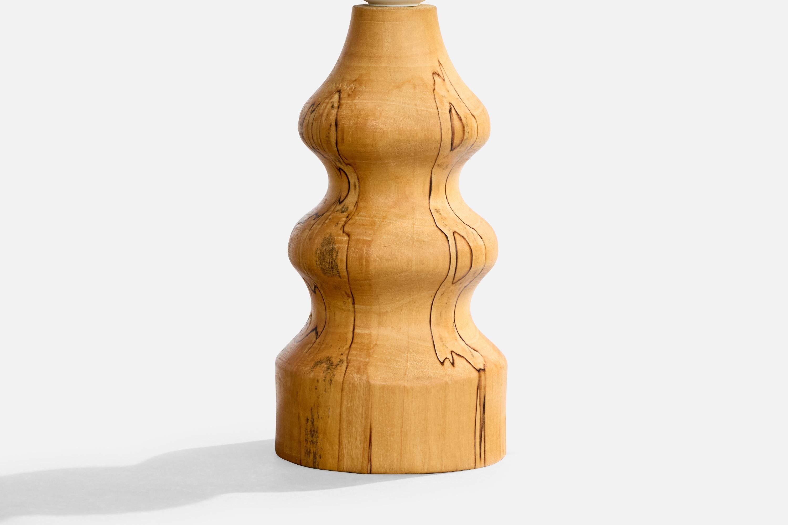 Milieu du XXe siècle Designer suédois, lampes de table, bouleau de mauresque, Suède, années 1960 en vente