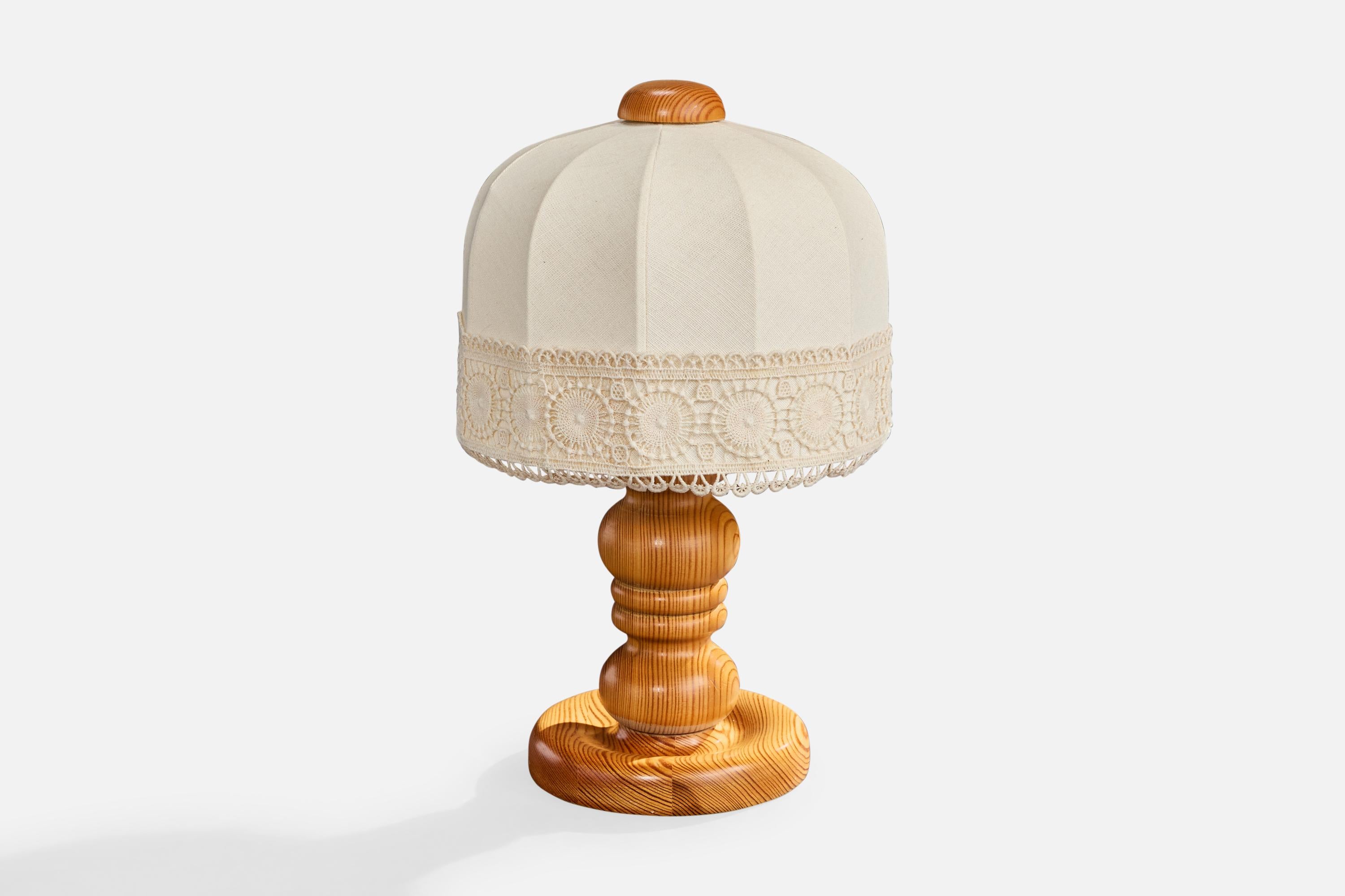 Swedish Designer, Table Lamps, Pine, Fabric, Sweden, 1970s In Good Condition For Sale In High Point, NC