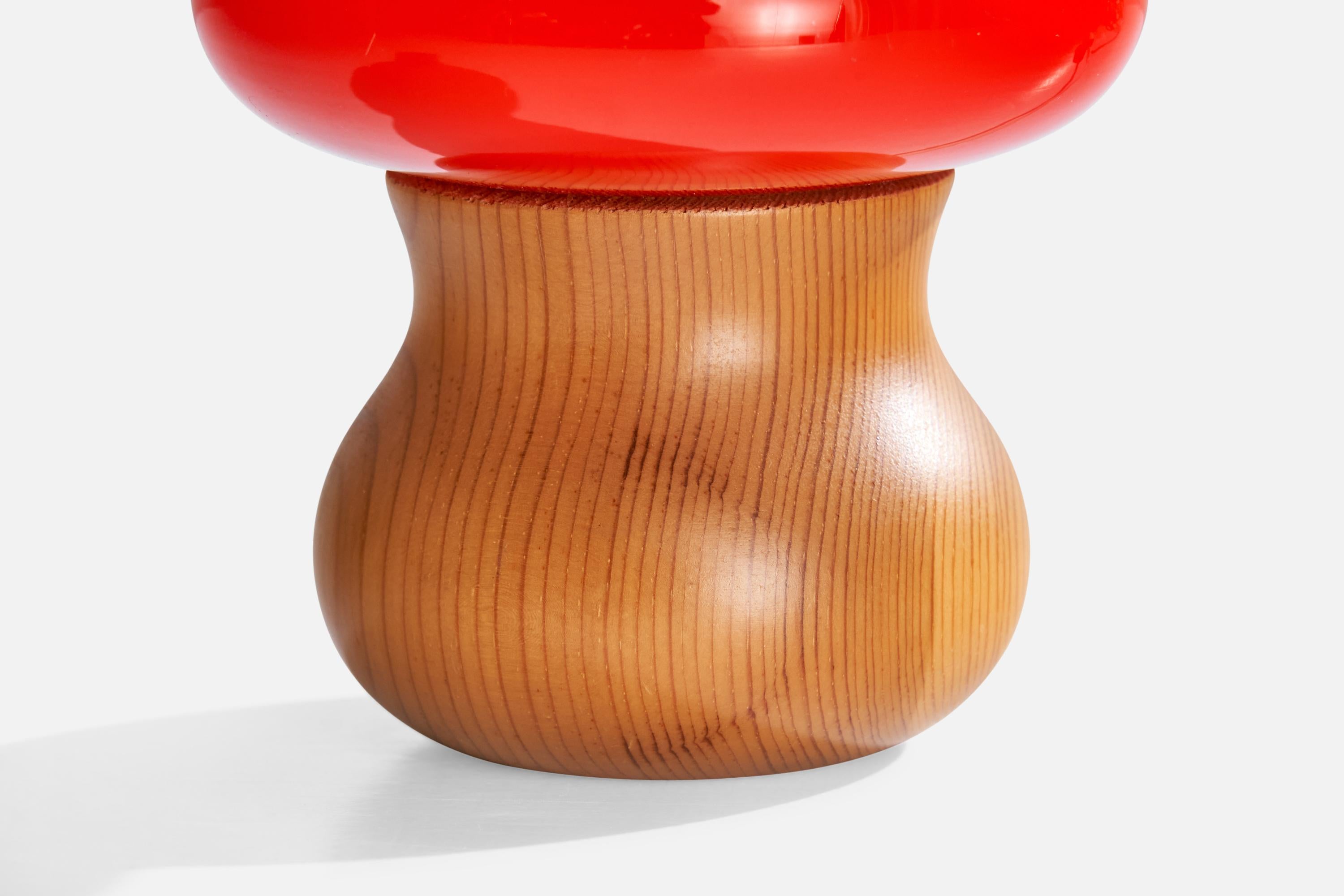 Diseñador sueco, lámparas de mesa, pino, cristal, Suecia, años 70 Vidrio en venta