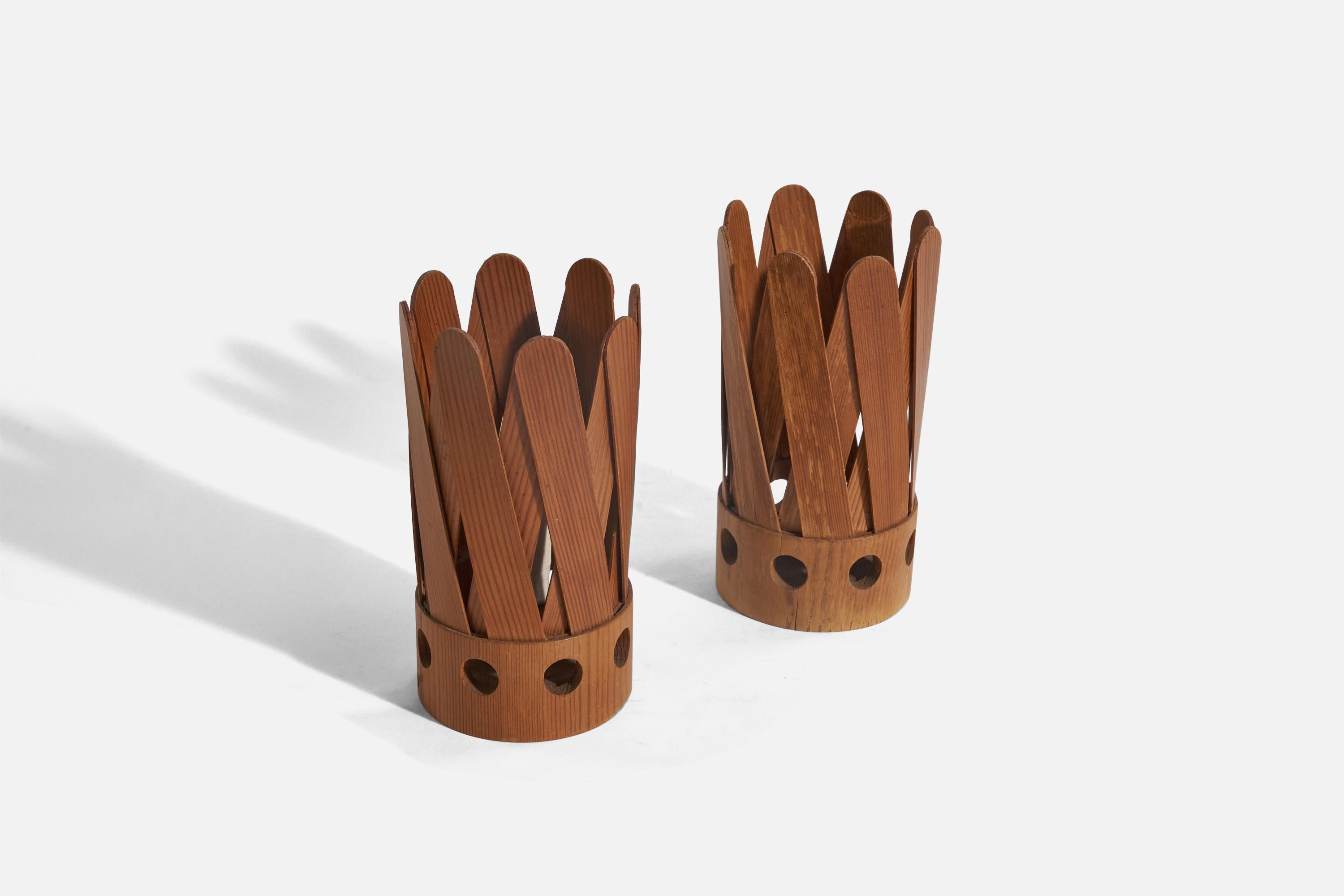 Moderne Créateur suédois, lampes de table, pin, Suède, années 1970 en vente