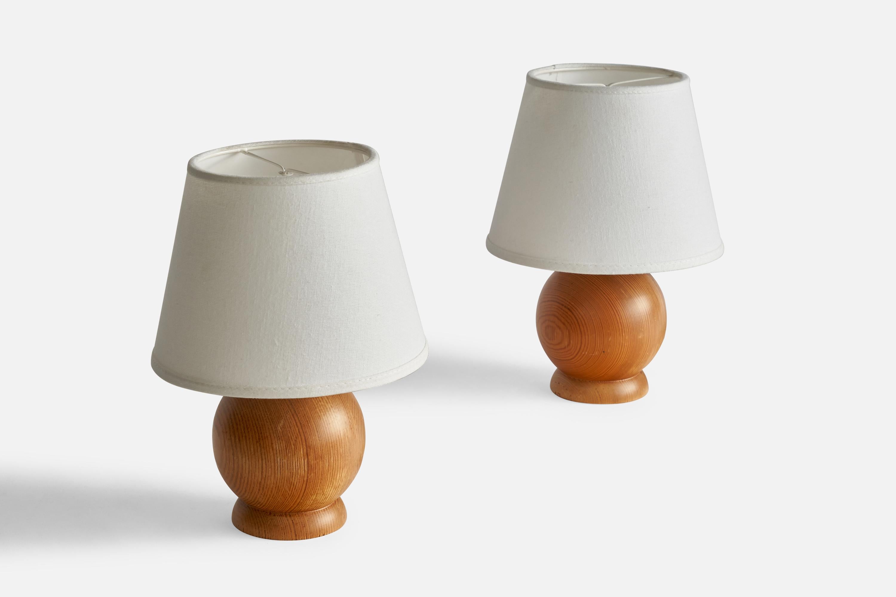 Swedish Designer, Table Lamps, Pine, Sweden, 1970s In Good Condition In High Point, NC