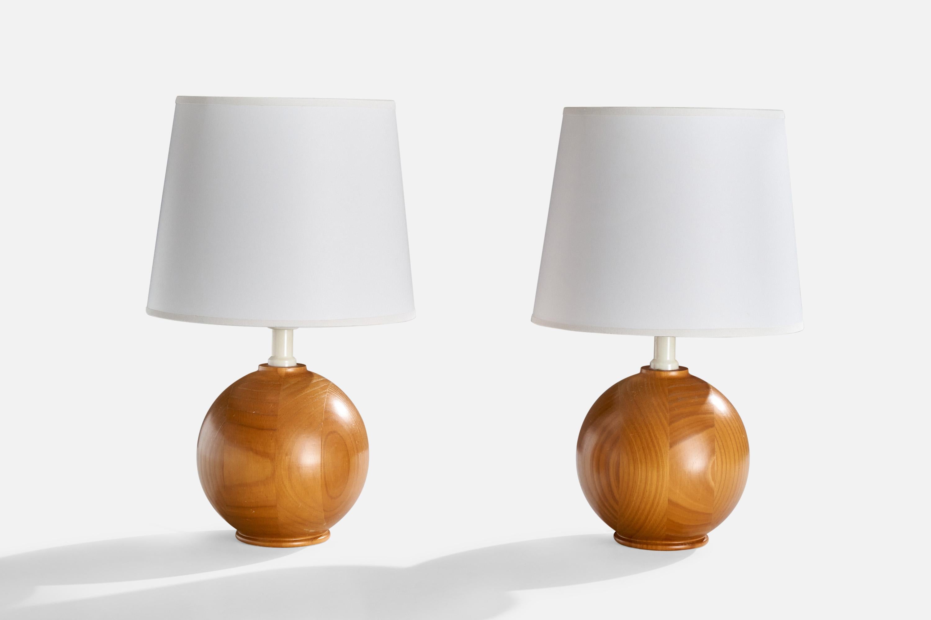 Suédois Créateur suédois, lampes de table, pin, Suède, années 1970 en vente