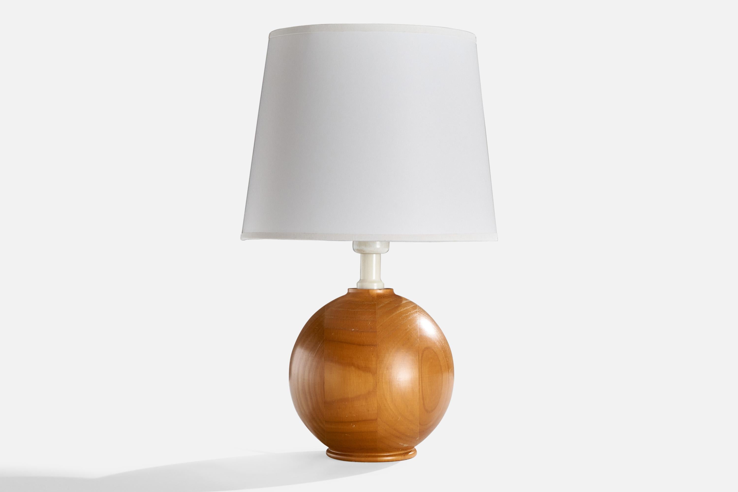 Créateur suédois, lampes de table, pin, Suède, années 1970 Bon état - En vente à High Point, NC
