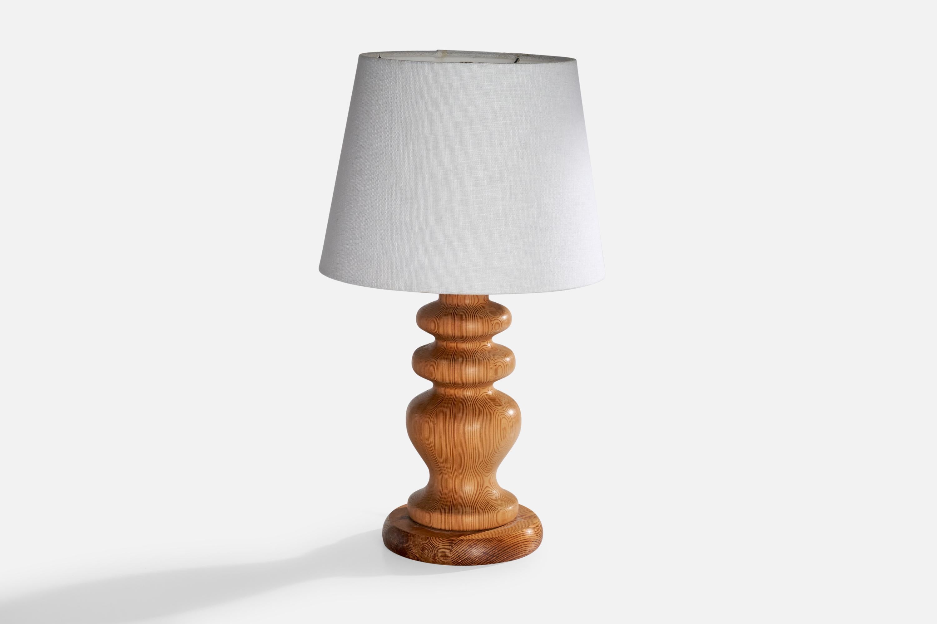 Fin du 20e siècle Créateur suédois, lampes de table, pin, Suède, années 1970 en vente