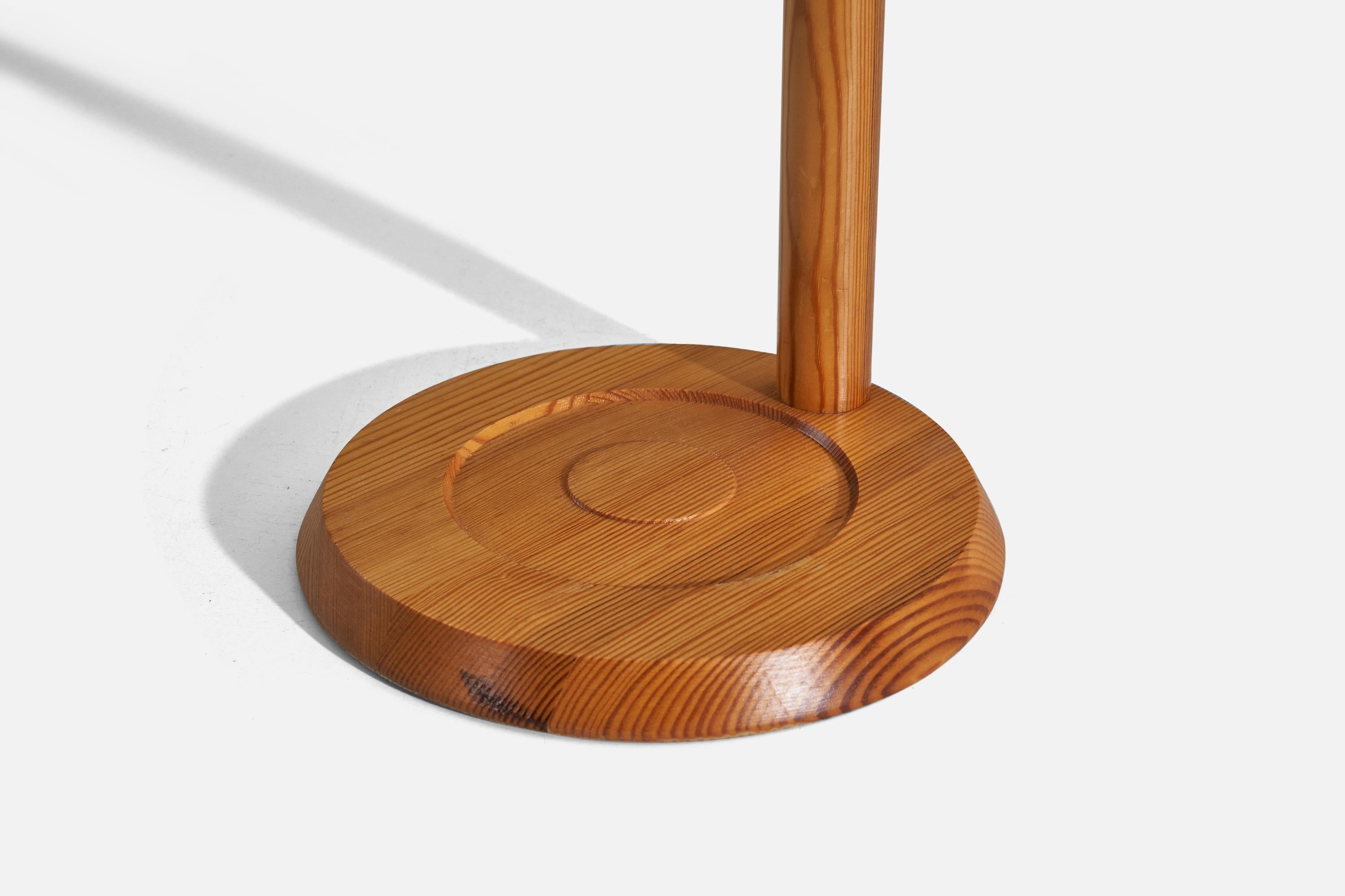 Créateur suédois, lampes de table, pin, Suède, années 1970 Bon état - En vente à High Point, NC