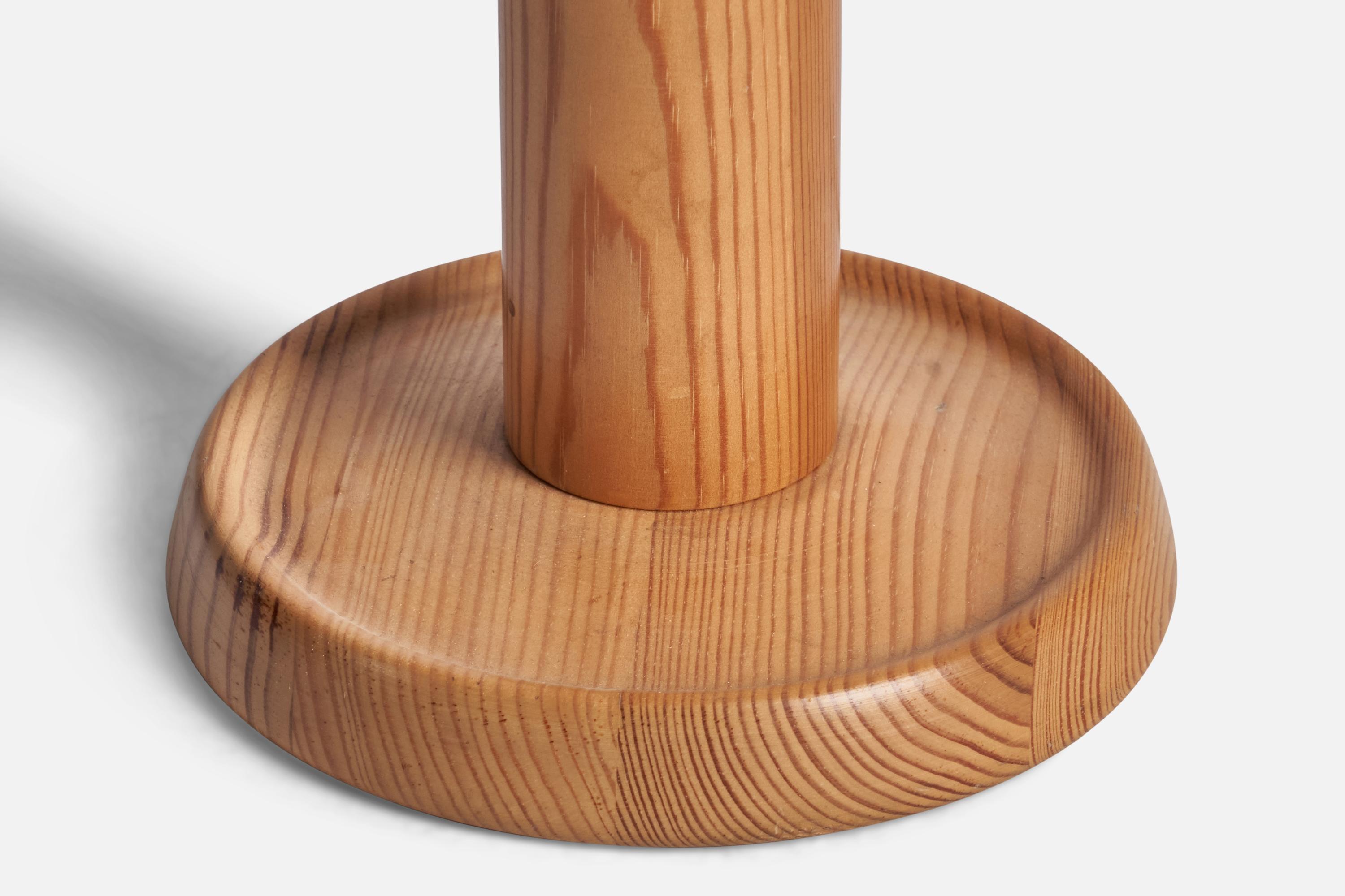 Fin du 20e siècle Créateur suédois, lampes de table, pin, Suède, années 1970 en vente