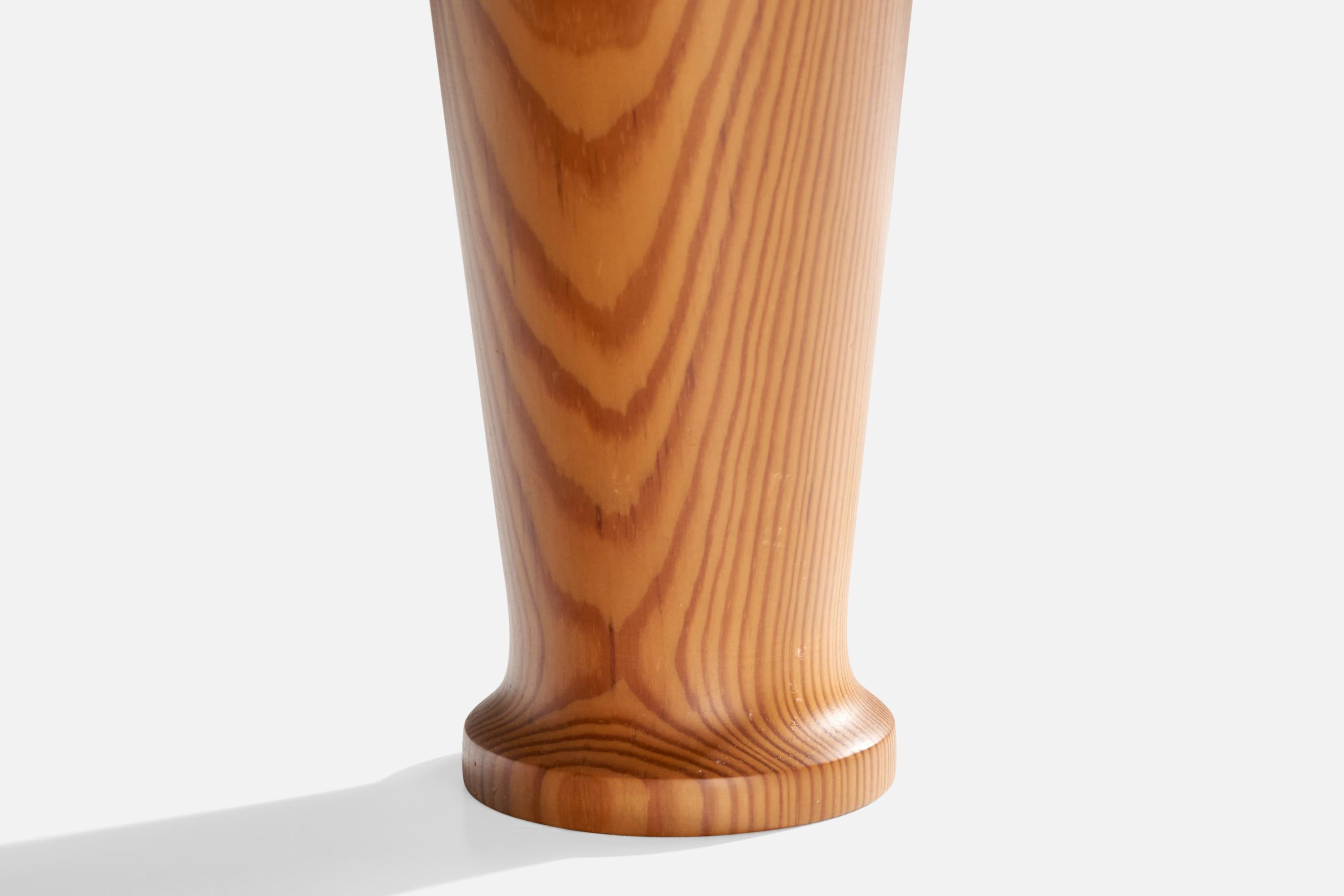 Créateur suédois, lampes de table, pin, Suède, années 1970 en vente 1