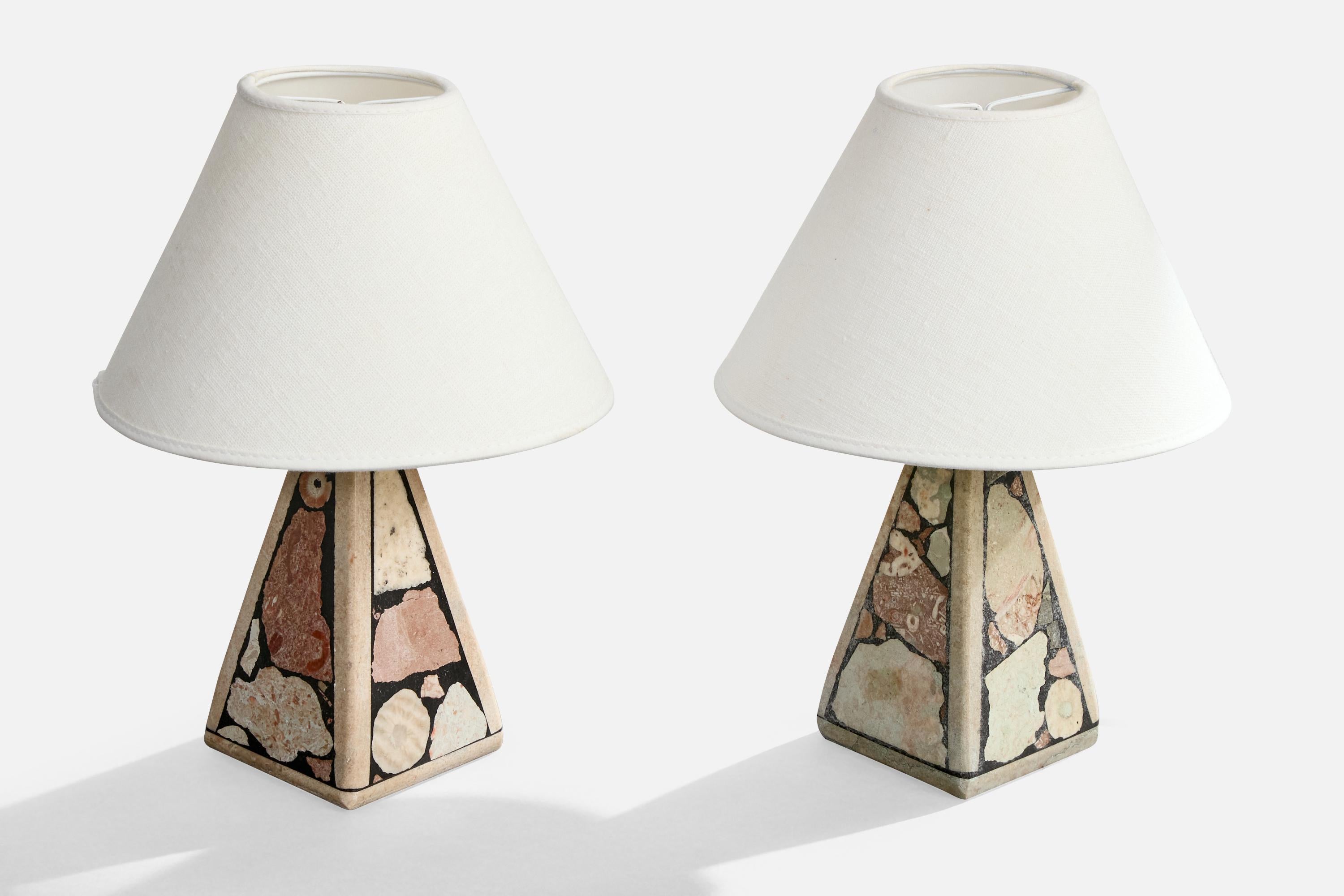 Mid-Century Modern Designer suédois, lampes de table, pierre, Suède, années 1970 en vente