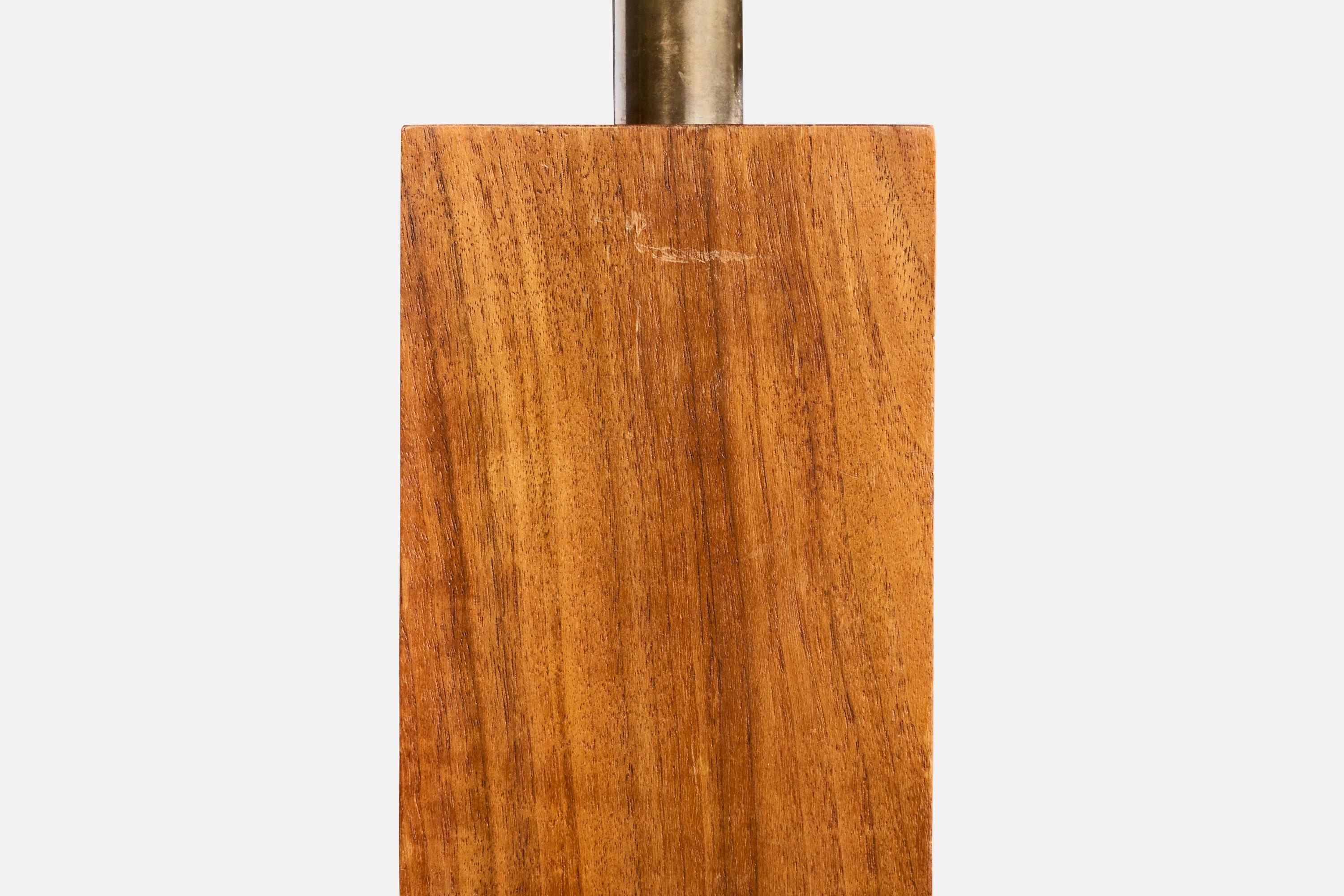 Diseñador sueco, Lámparas de mesa, teca, latón, Suecia, años 50 en Bueno estado para la venta en High Point, NC