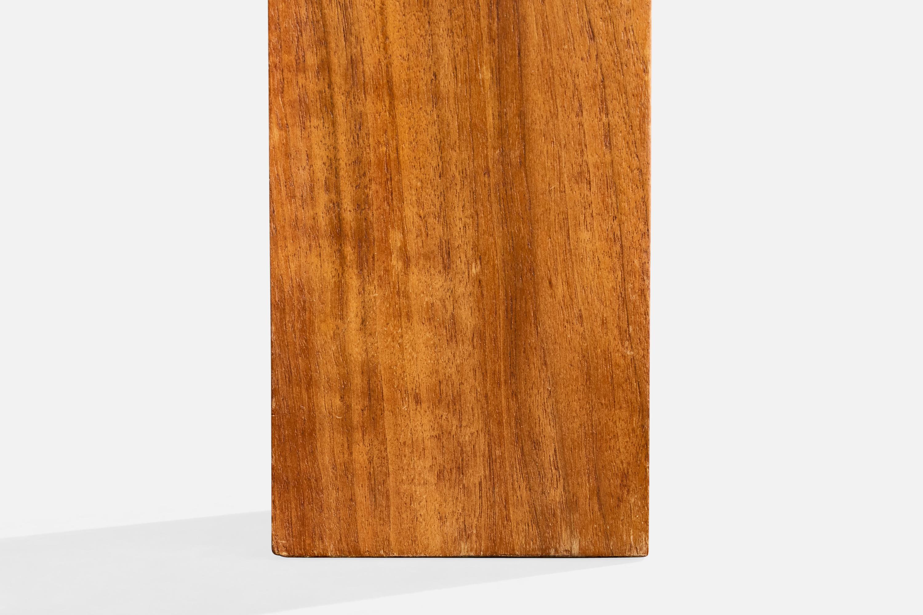 Diseñador sueco, Lámparas de mesa, teca, latón, Suecia, años 50 mediados del siglo XX en venta