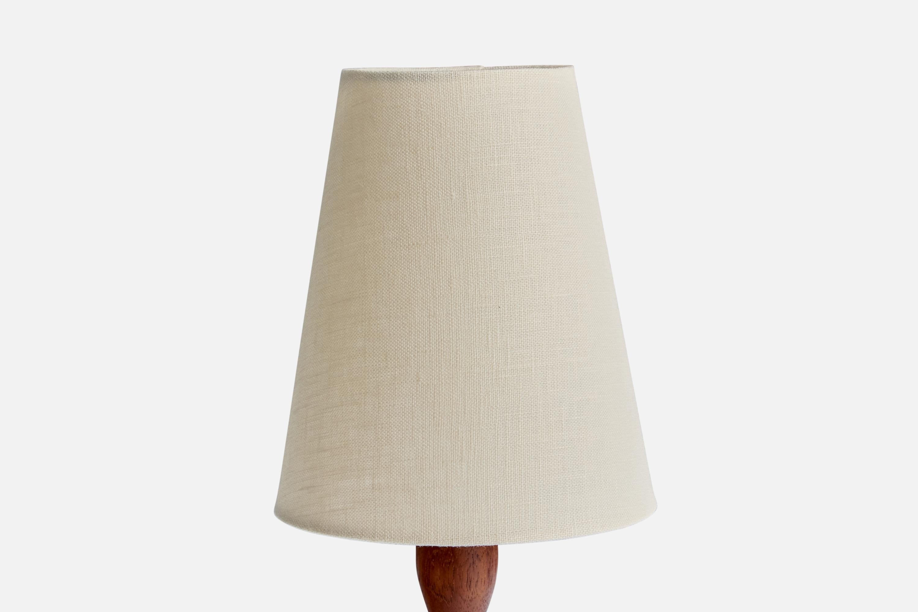 Diseñador sueco, lámparas de mesa, teca, tela, Suecia, años 50 en Bueno estado para la venta en High Point, NC