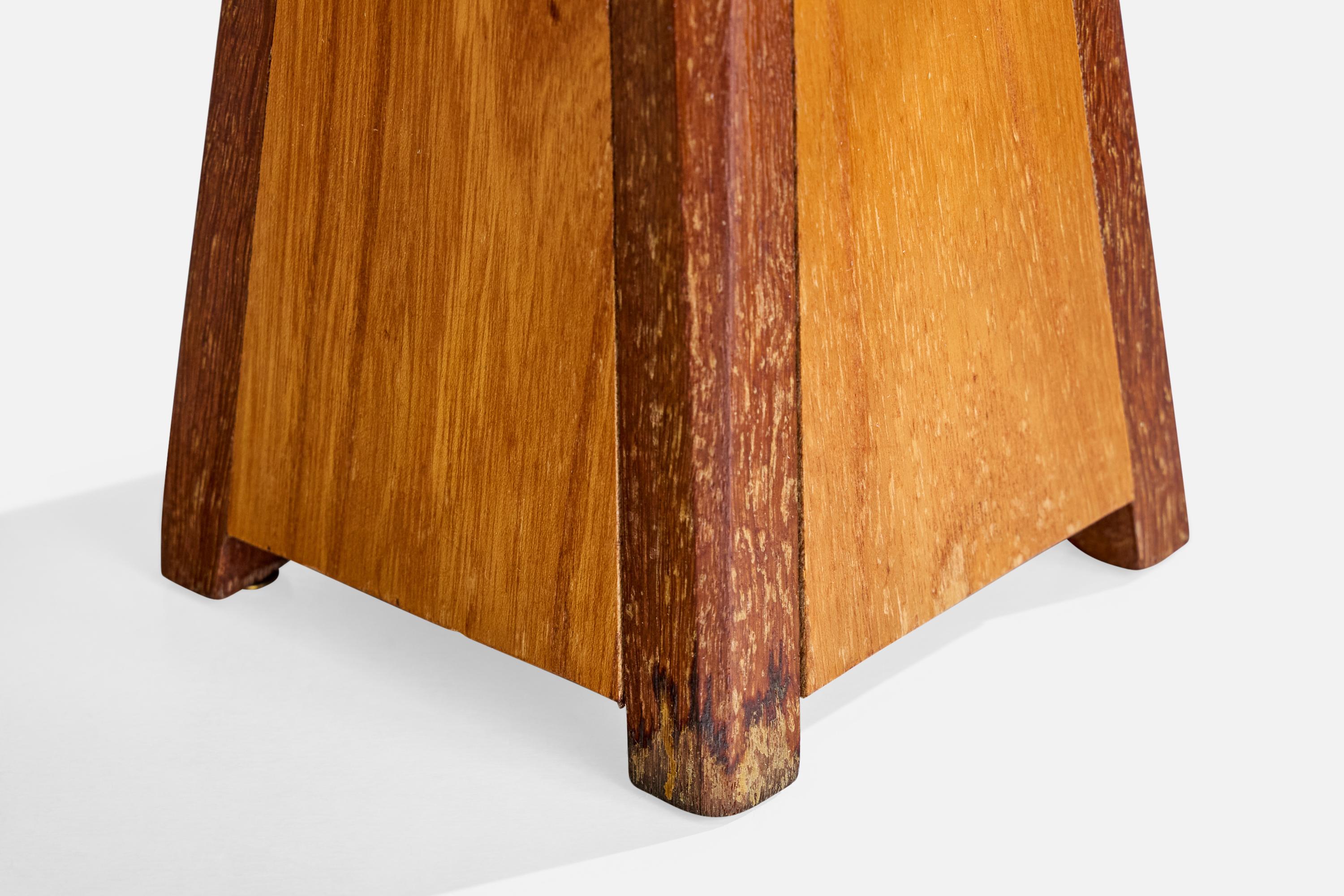 Diseñador sueco, lámparas de mesa, teca, roble, Suecia, años 50 en venta 2