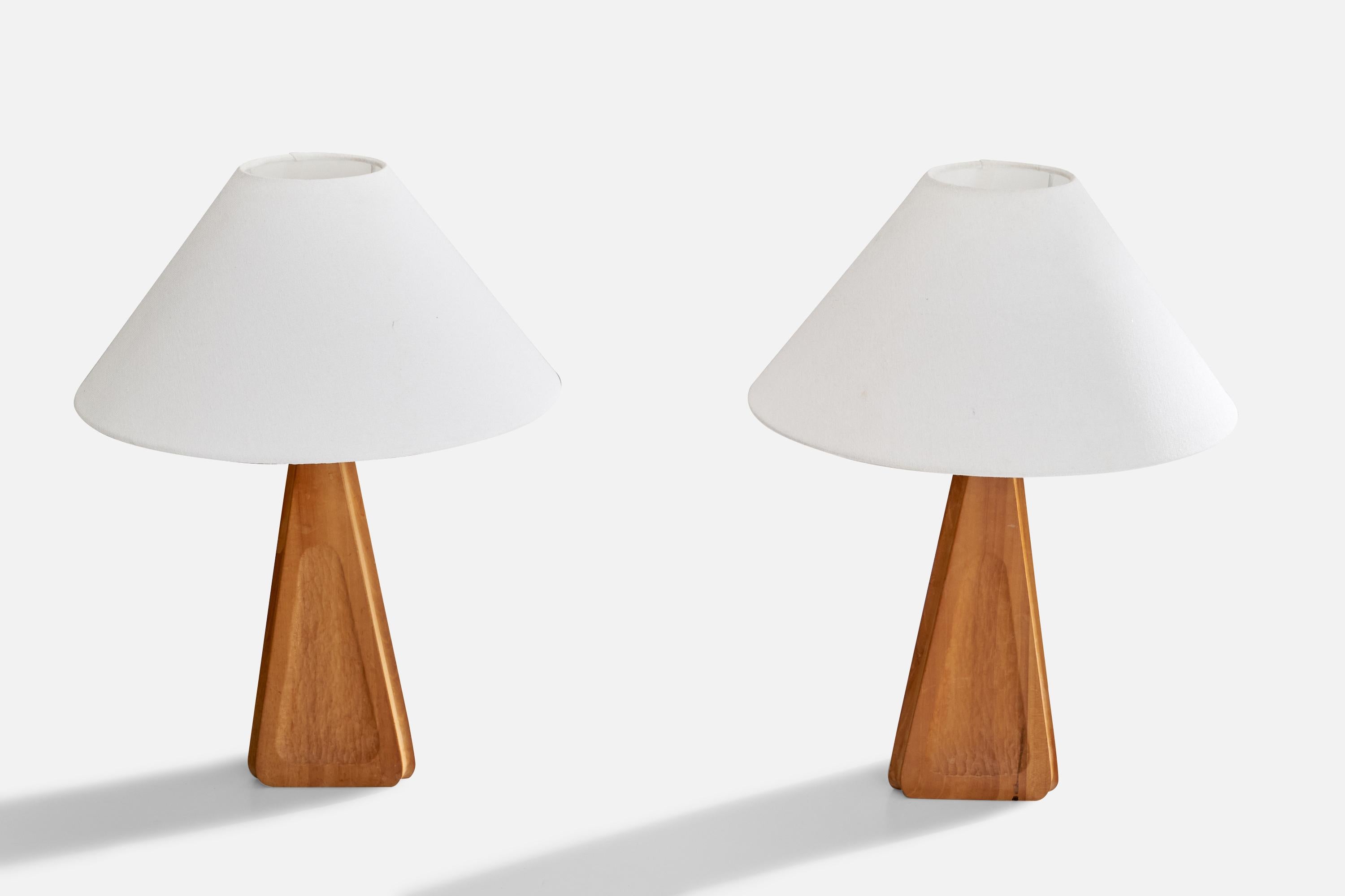 Designer suédois, lampes de bureau, bois, laiton, Suède, 1970 Bon état - En vente à High Point, NC